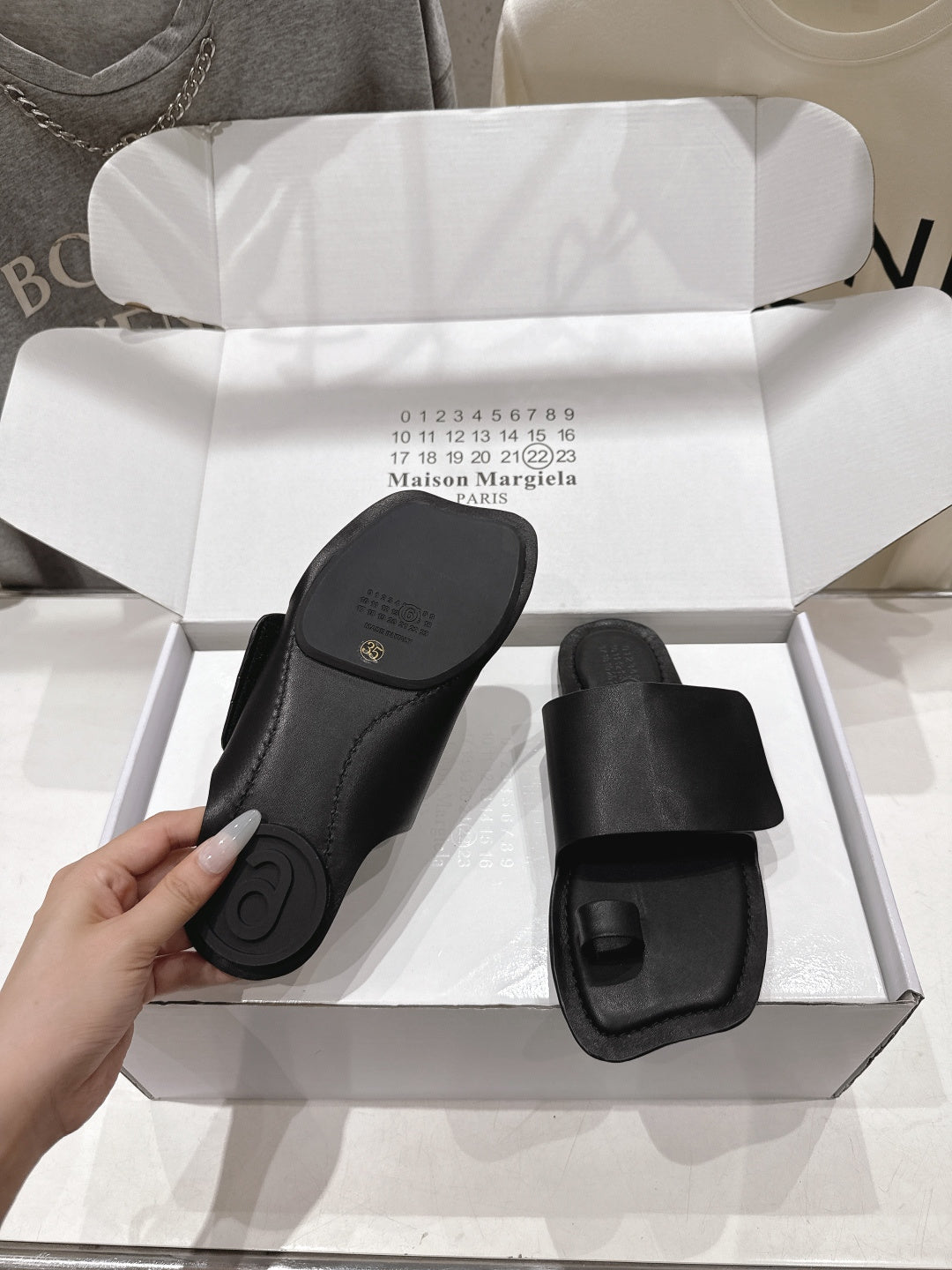 MM6 Flat Flip-Flops Black Cowhide 896509