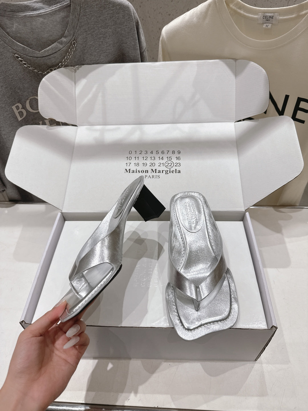 MM6 High-Heeled Flip-Flops Sliver Cowhide 896511