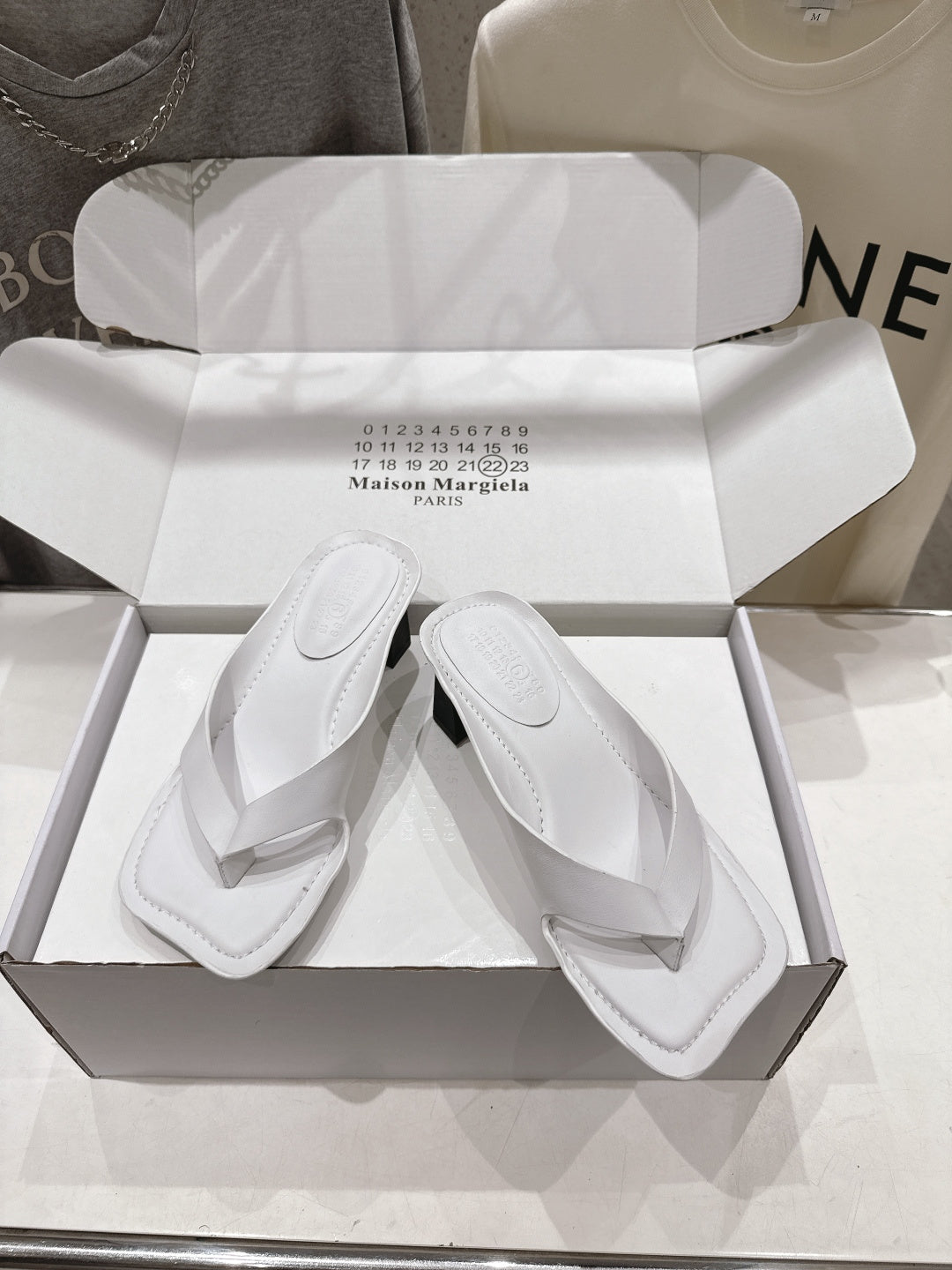MM6 High-Heeled Flip-Flops White Cowhide 896513