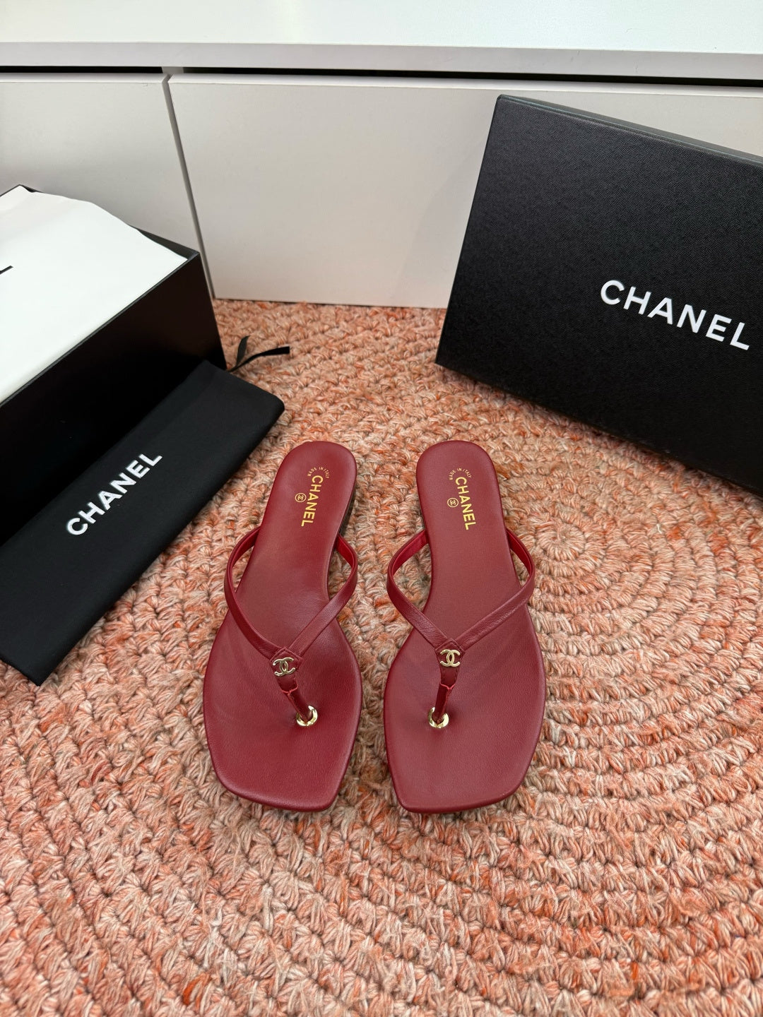 CC 26s Flip-Flops Burgundy Lambskin 934853