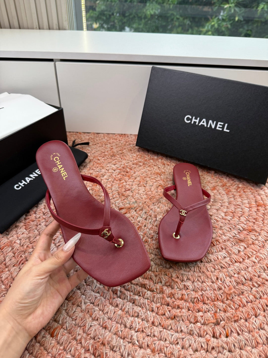 CC 26s Flip-Flops Burgundy Lambskin 934853