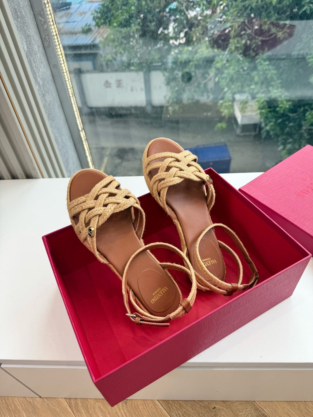VLogo Bribri Espadrille Sandals Brown Raffia Leather 933618