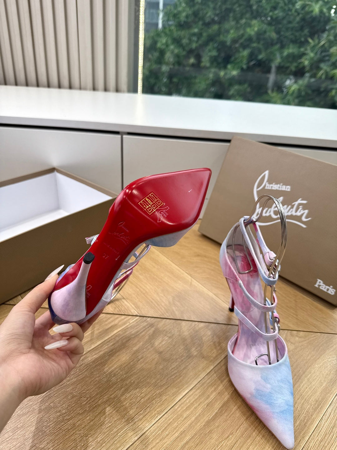 CL 26s Miss Z Pumps Colorful Leather Satin 932666