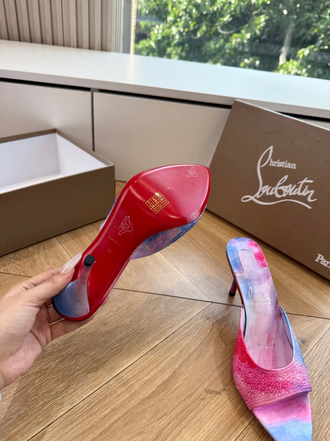CL 26s Miss Z Mule Colorful Leather Satin 932816
