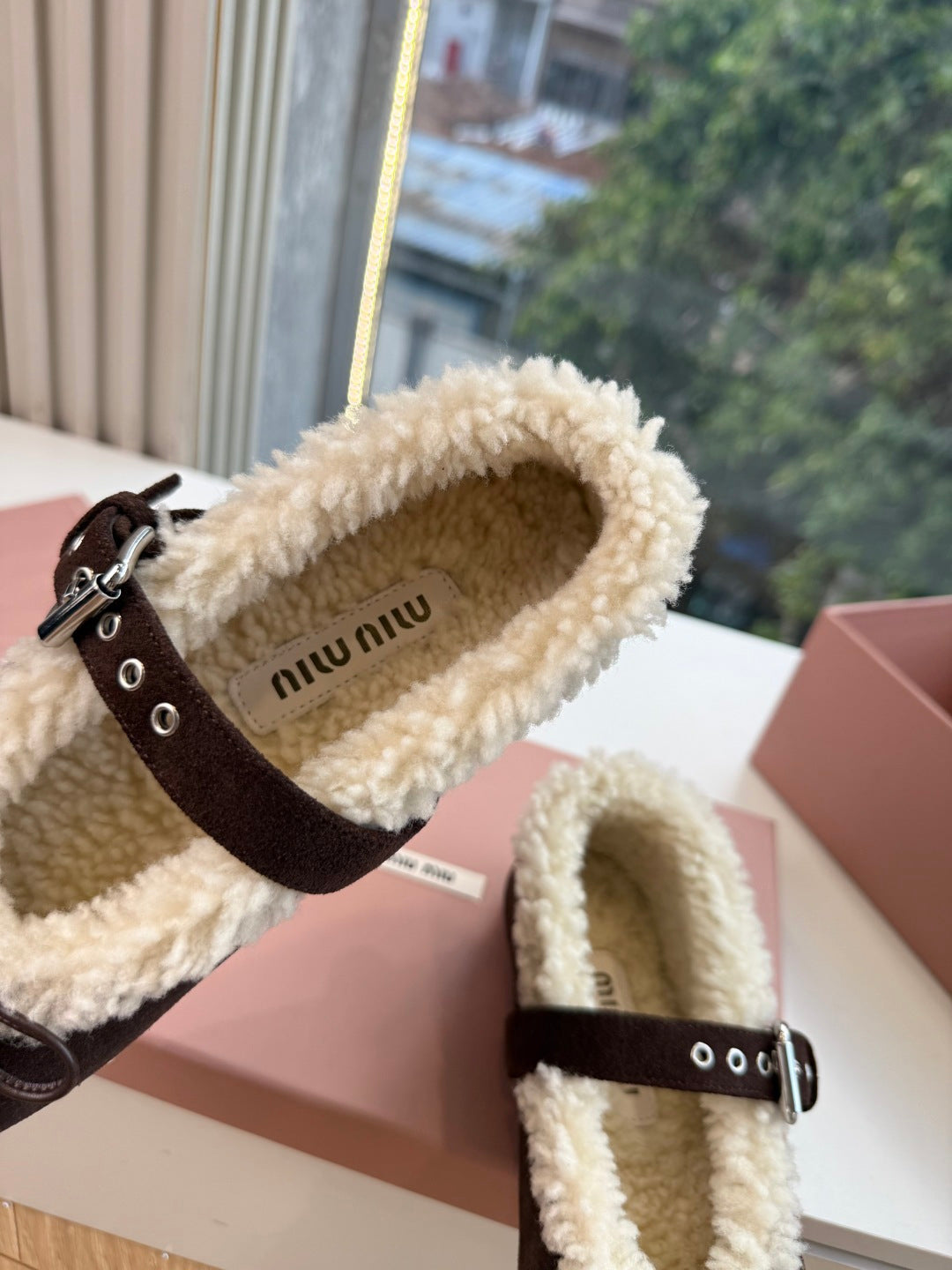 Miu 26s Ballerinas Dark Brown Suede Shearling 994177