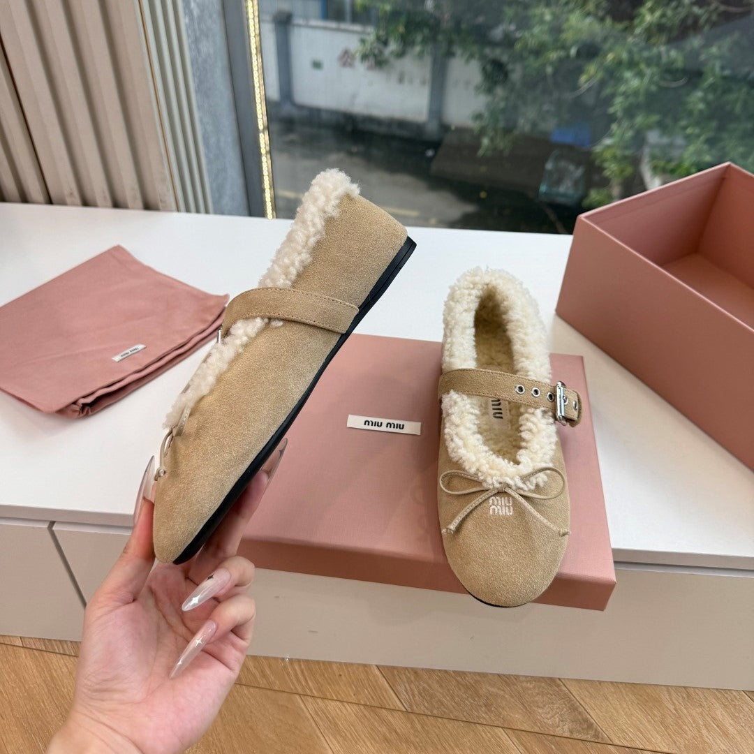 Miu 26s Ballerinas Dark Khaki Suede Shearling 994178