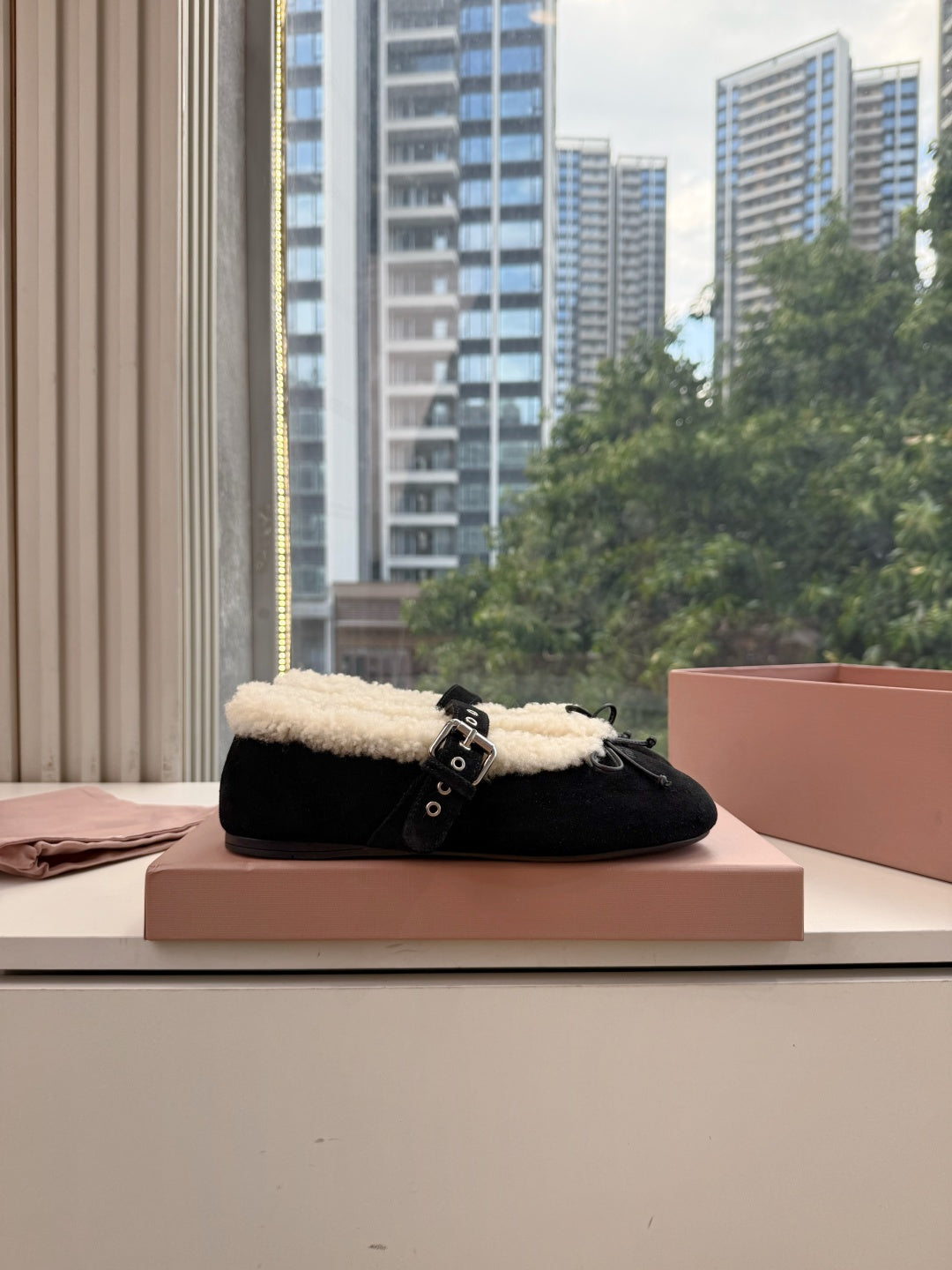 Miu 26s Ballerinas Black Suede Shearling 994179