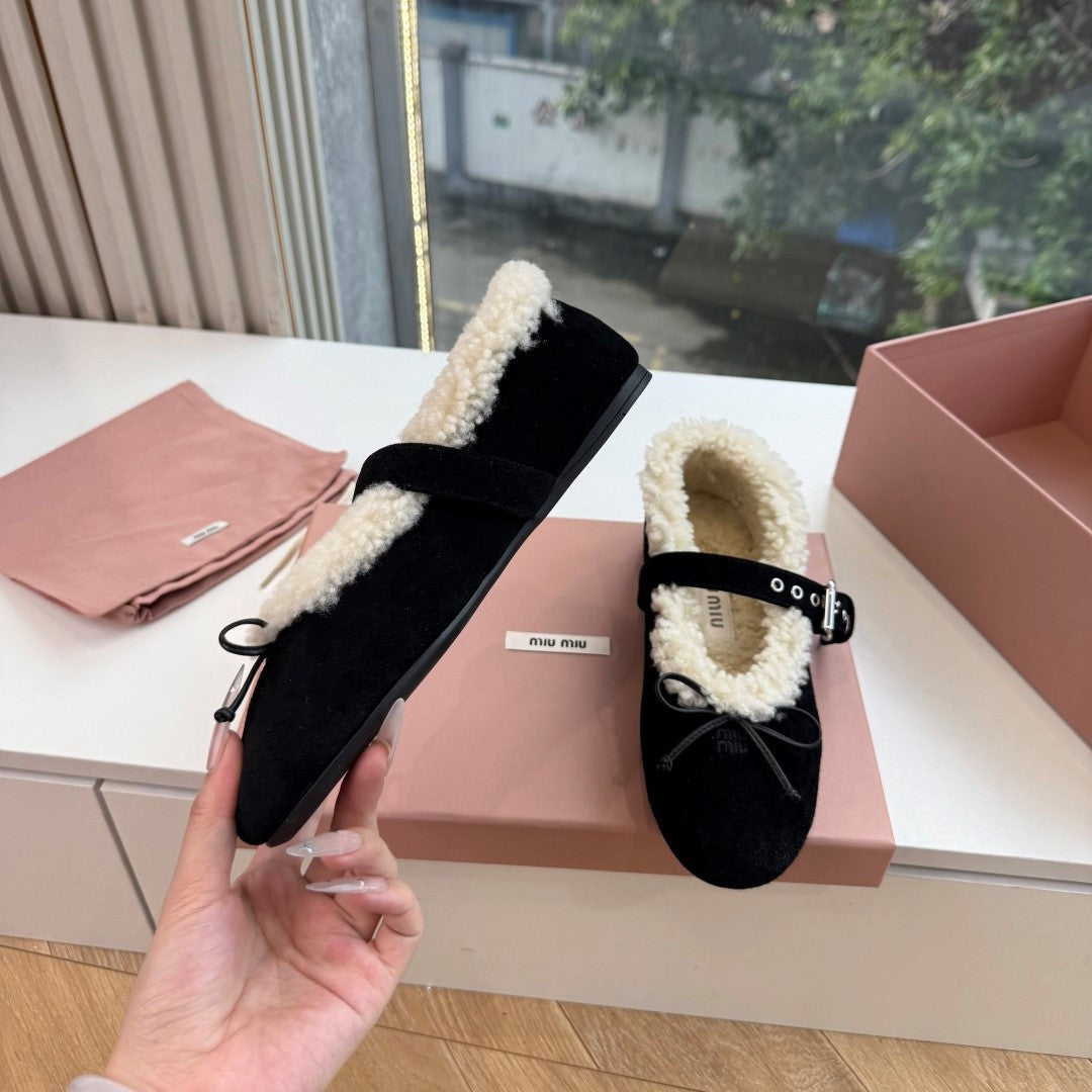 Miu 26s Ballerinas Black Suede Shearling 994179