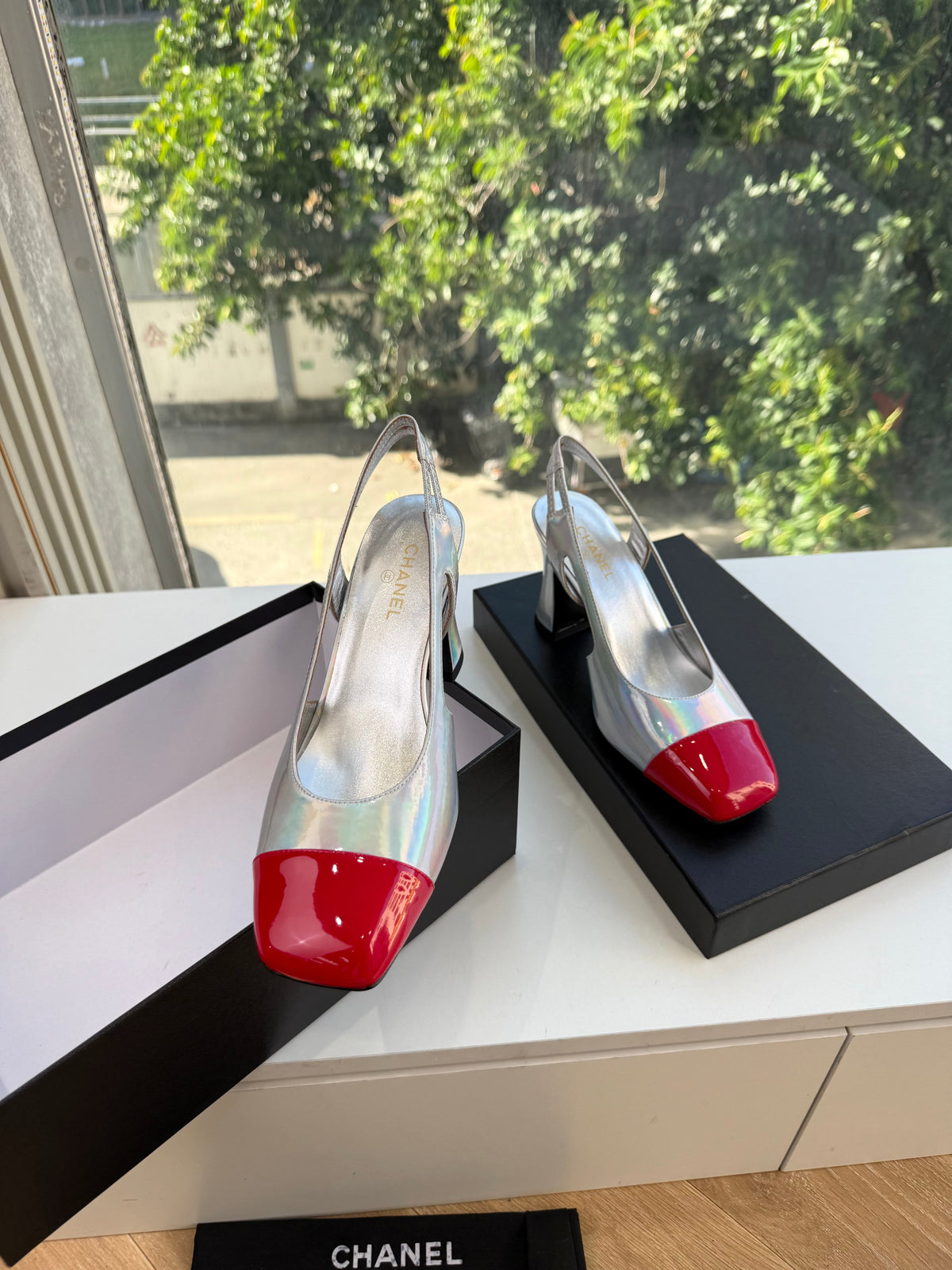 CC 26s Cap Toe Slingback Heels 6.5cm Silver Leather 168805