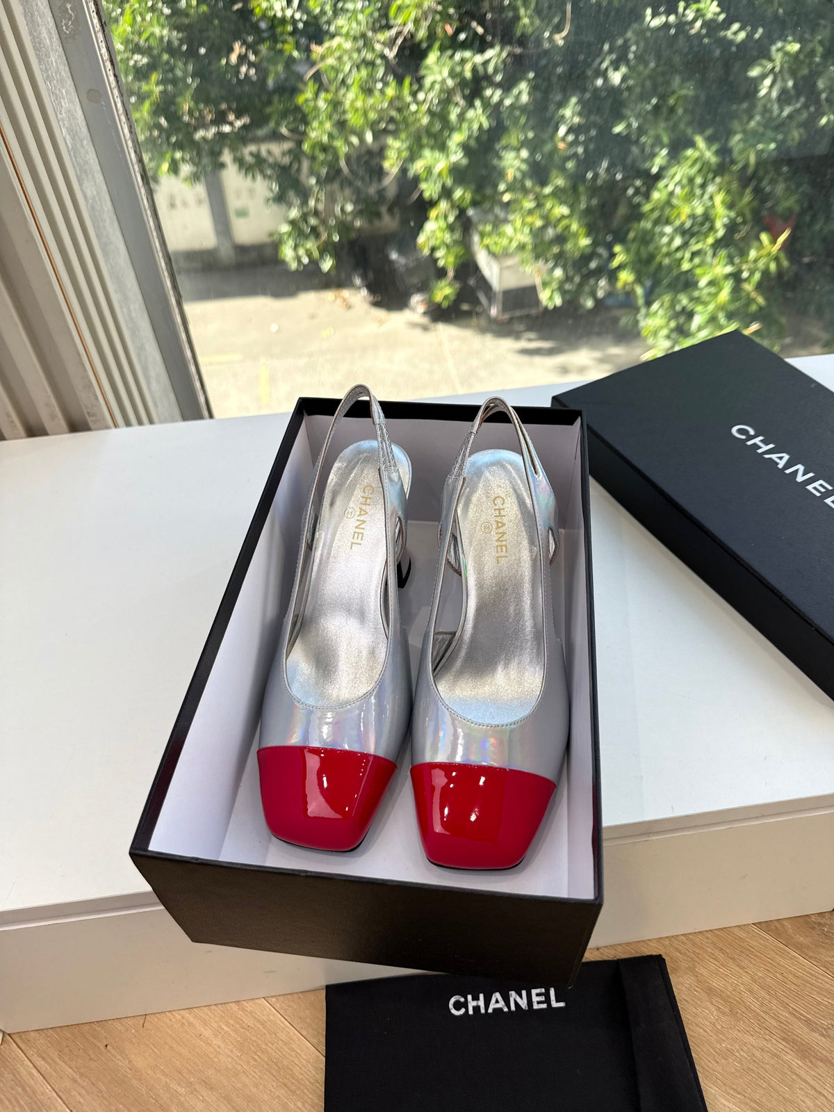 CC 26s Cap Toe Slingback Heels 6.5cm Silver Leather 168805