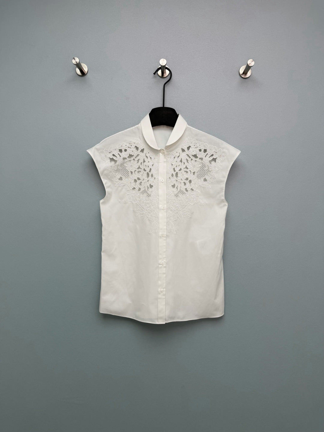 Valentino 26s Embroidered Sleeveless White Polyester 367034
