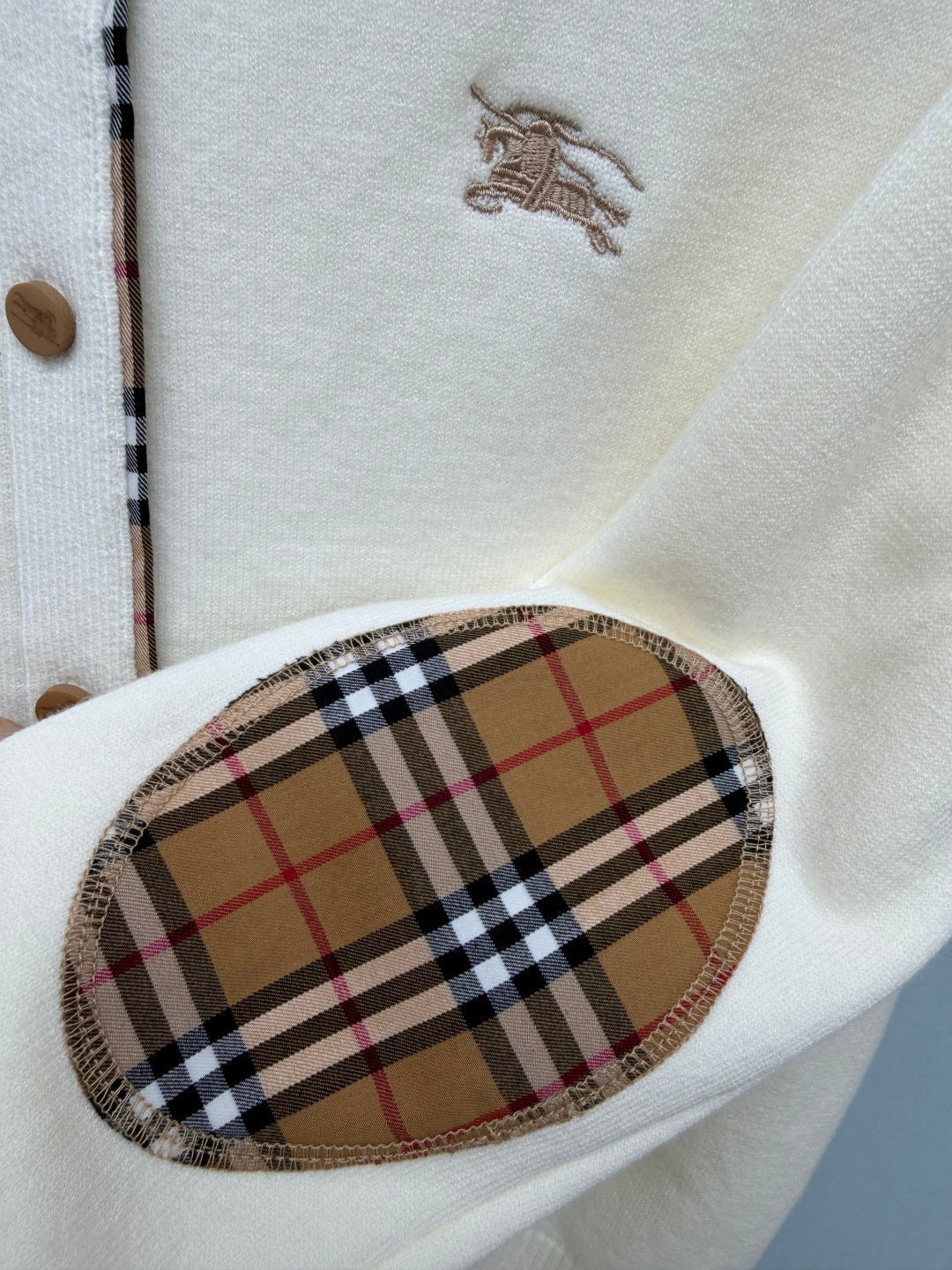 Burberry 26s Cardigan Sweater White Stripe Placket Knit 436077