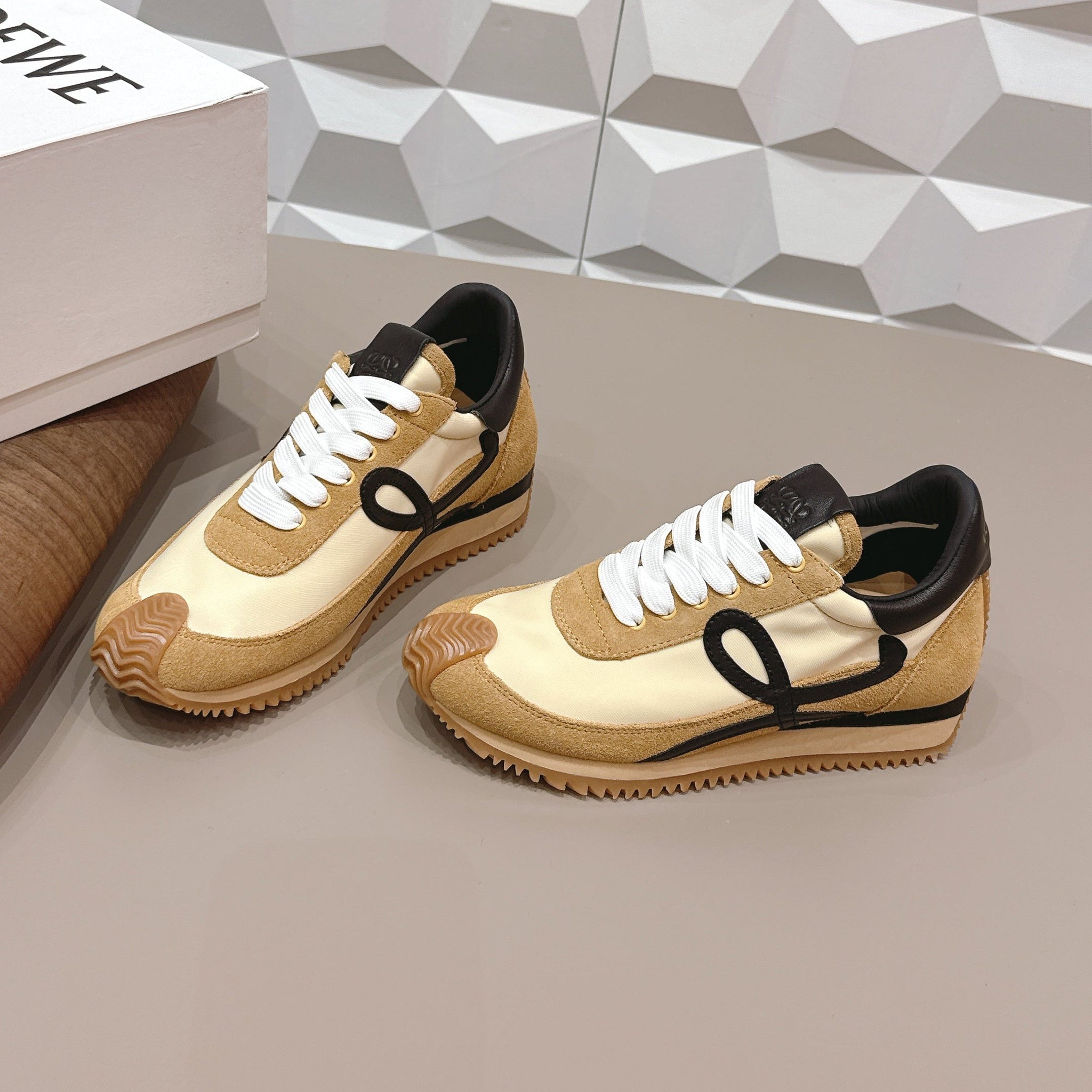 Loewe 26s Flow Runner Sneaker In Tan Brown Suede And Black Calfskin