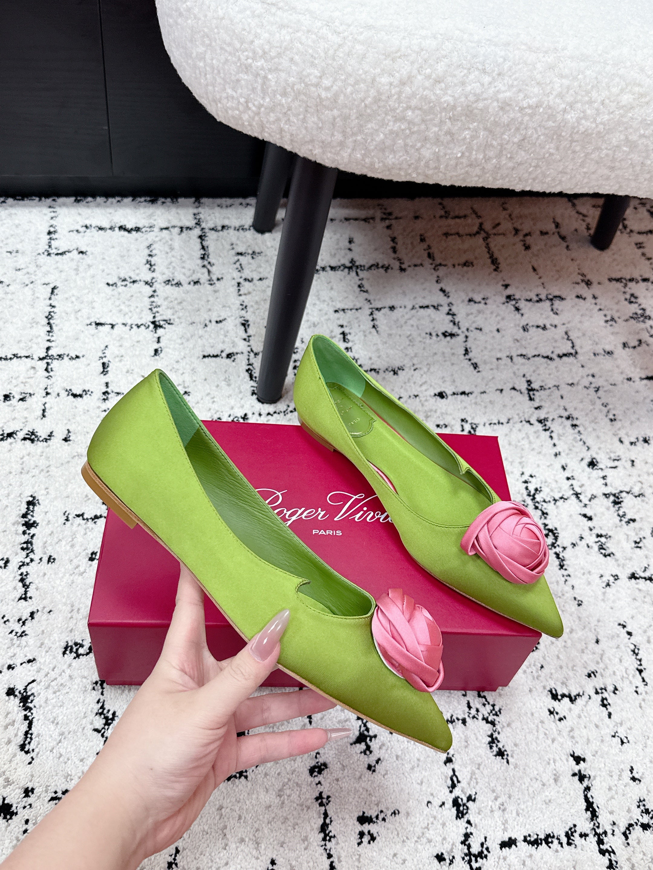 RV Rose Vivier Flower Slingback Flat Pink Green Satin 617284