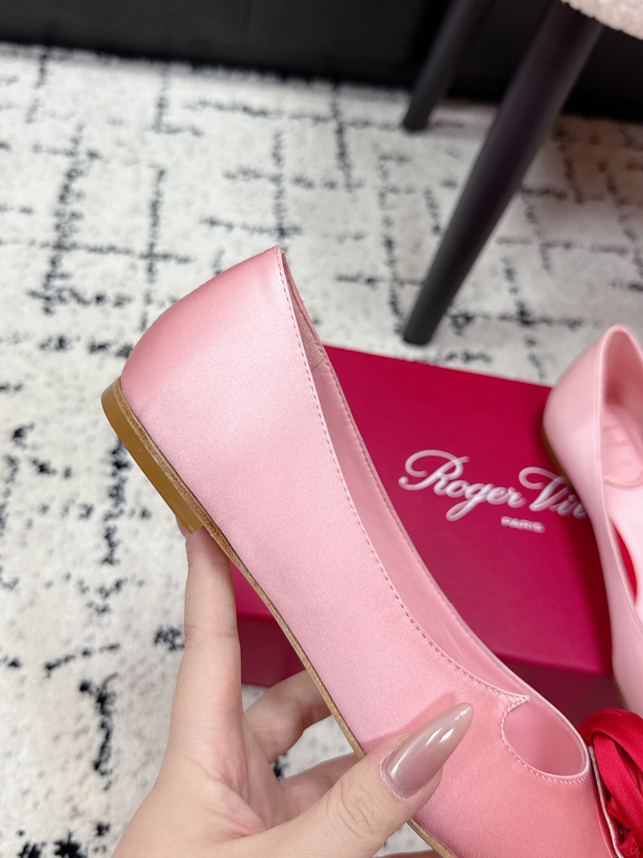 RV Rose Vivier Flower Slingback Flat Pink Red Satin 617286