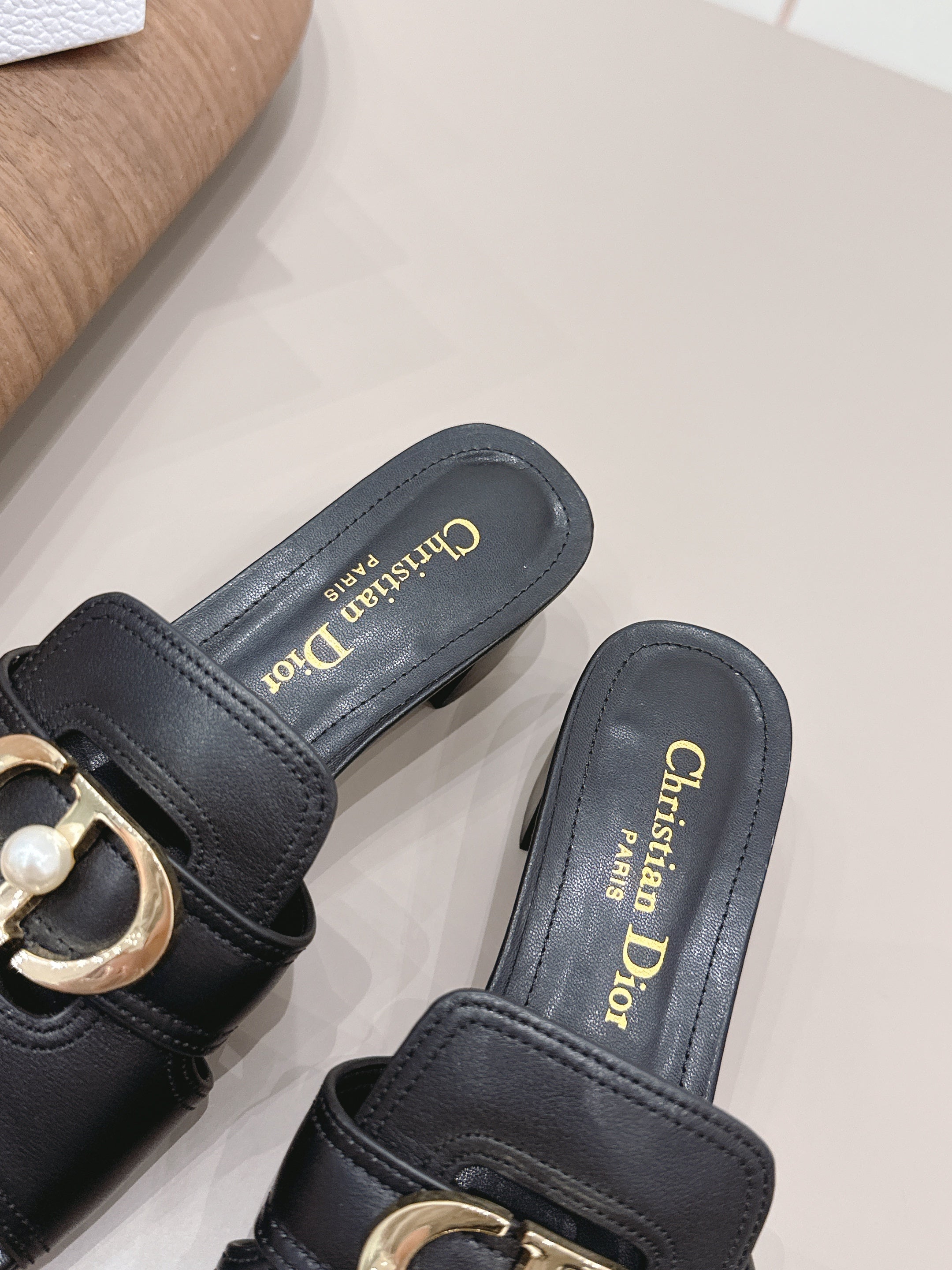CD 30 Montaigne Sandal 4.5cm Black Calfskin 738226