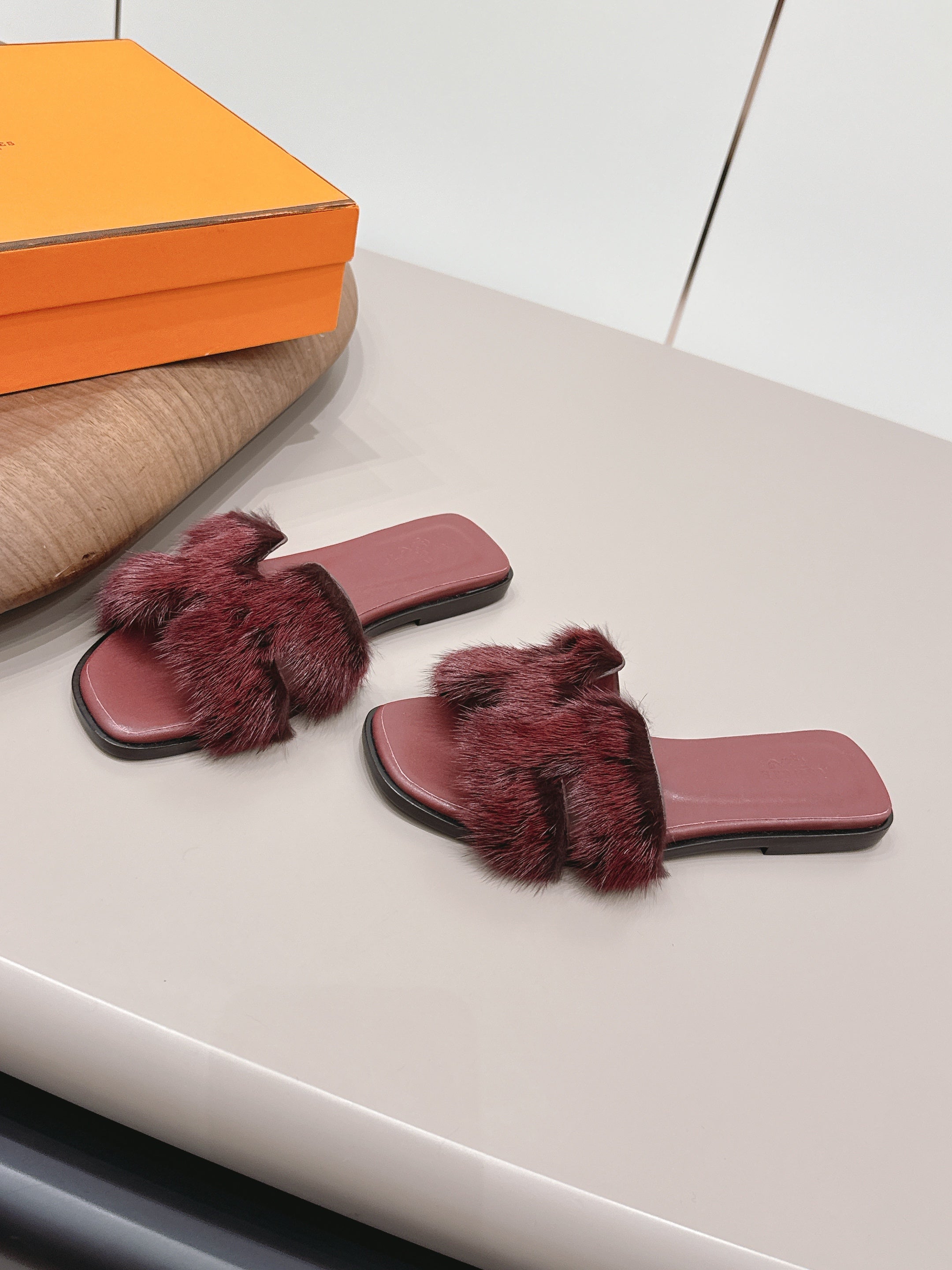 HM 25 Oran Burgundy Fur Leather 738411