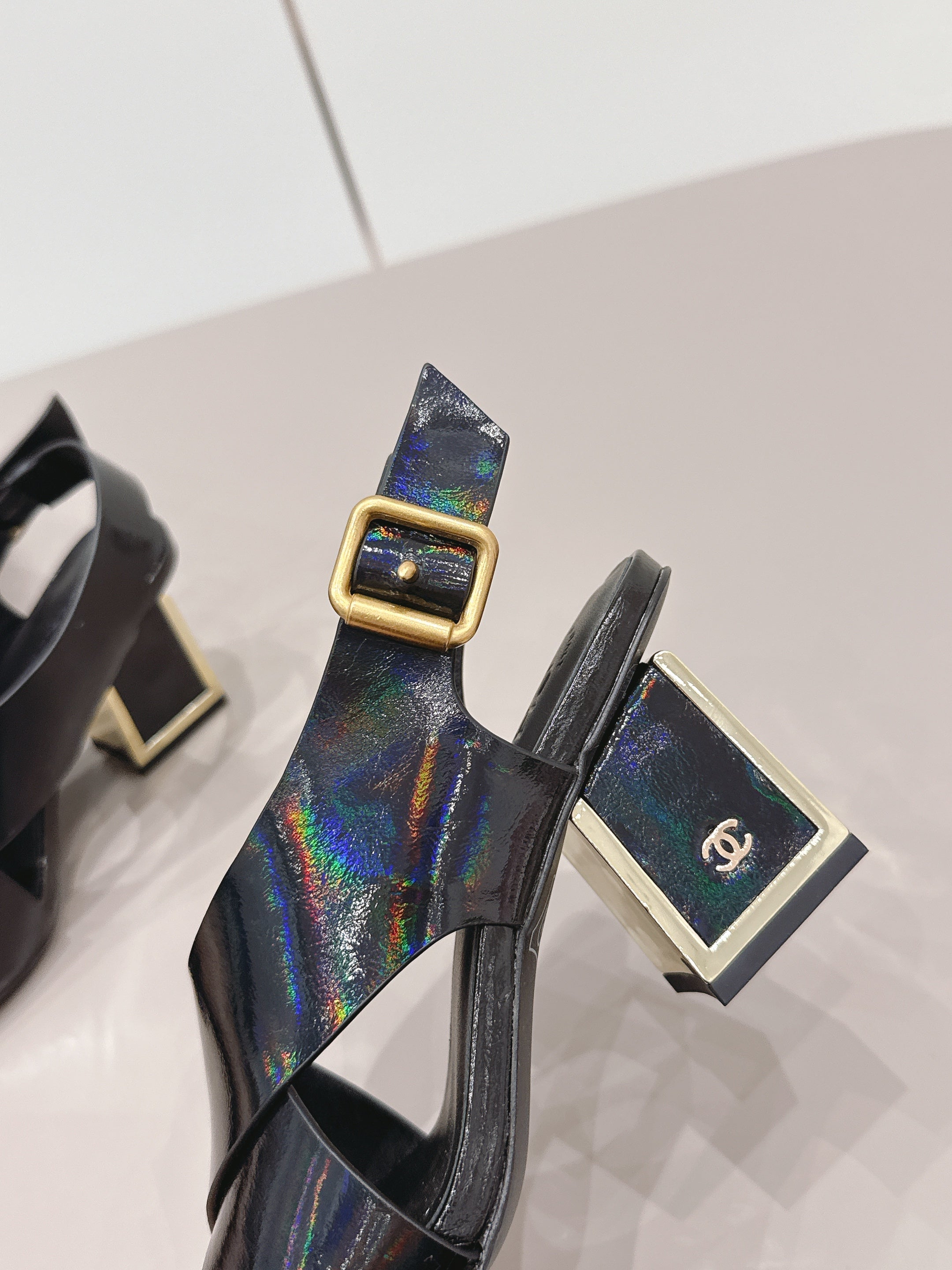 CC 26s Round-Toe Square-Heeled Sandals 7.5cm Black Leather