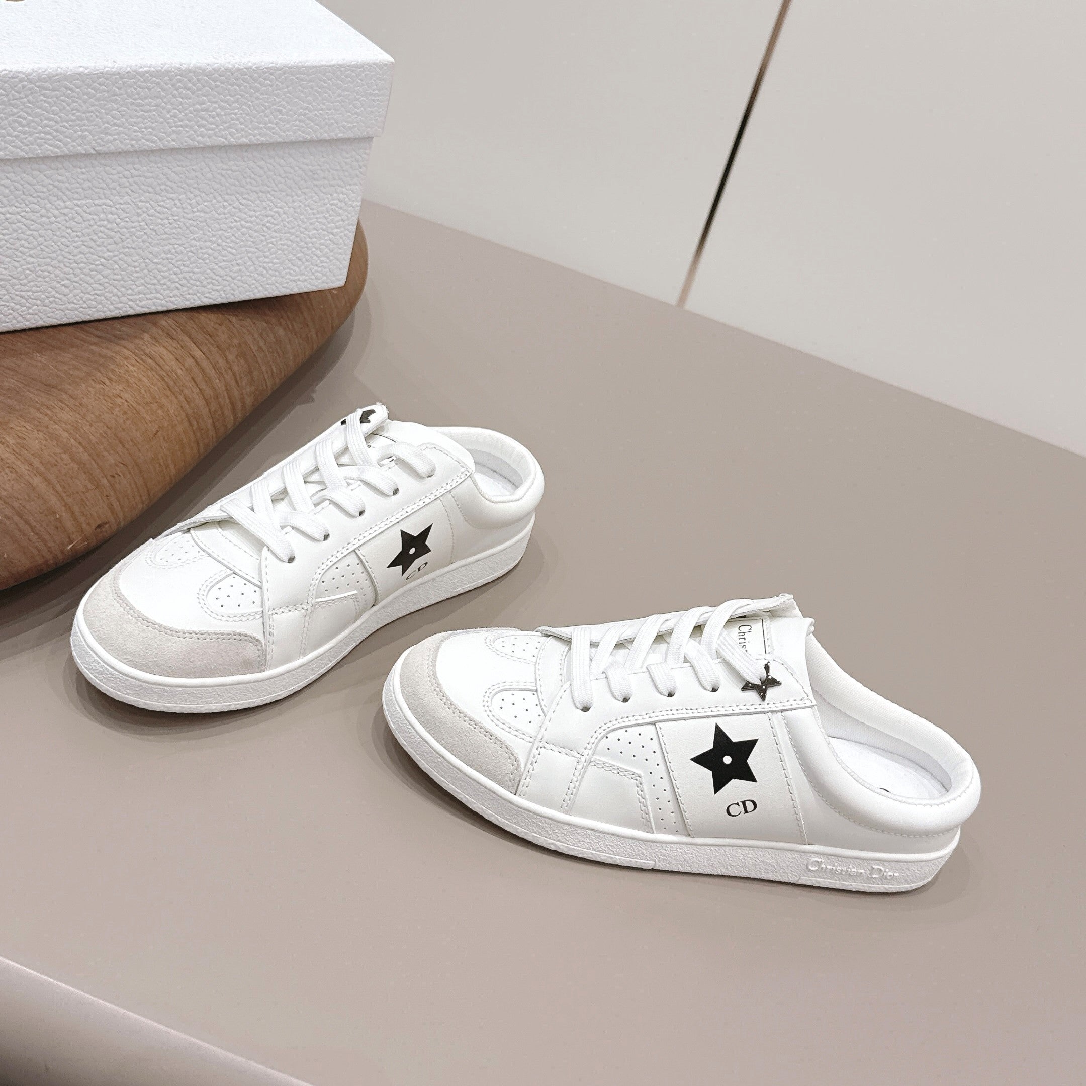 CD Dior Black Star Mule White Suede Leather 739311