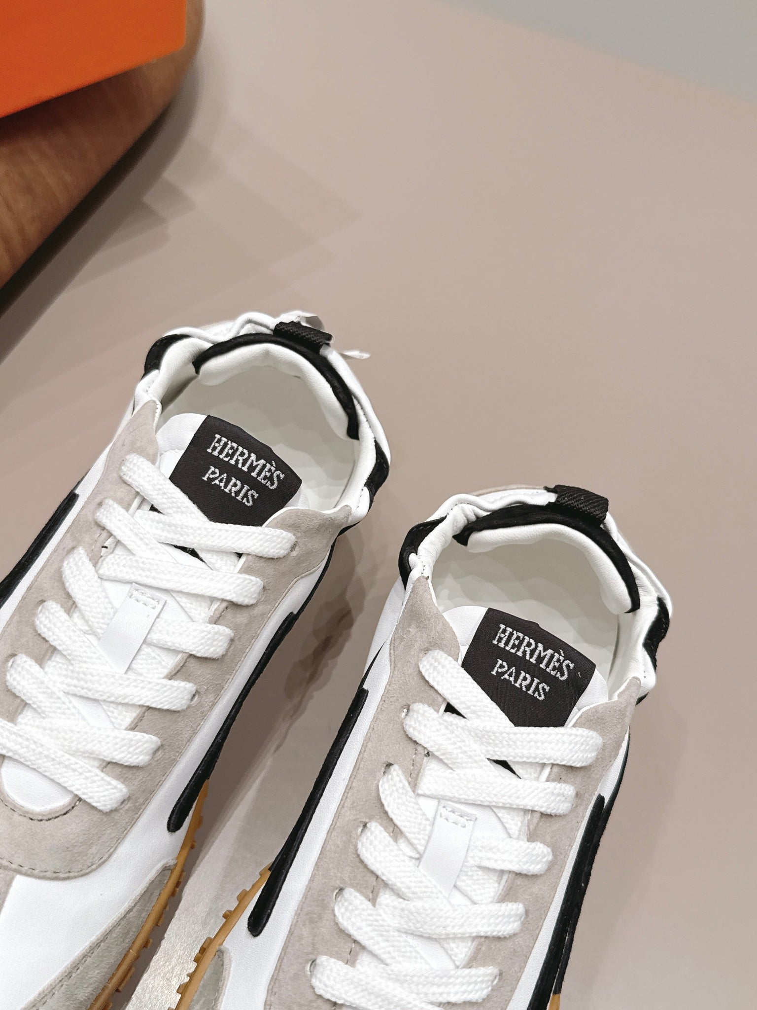 HM 26s Bouncing Sneakers White Kight Grey Nylon Suede
