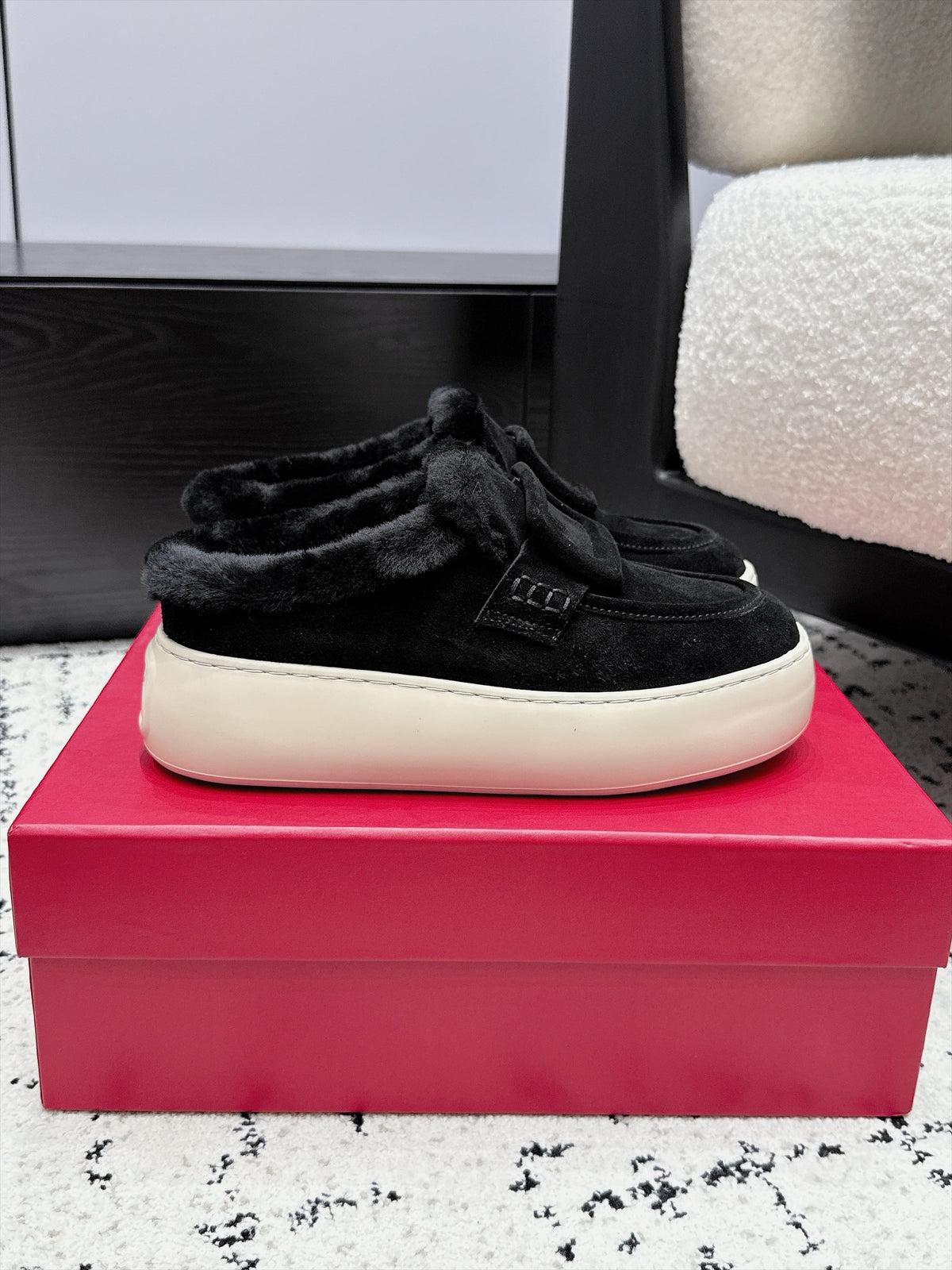 RV 26s Viv' Up Mules 4cm Black Suede 120989