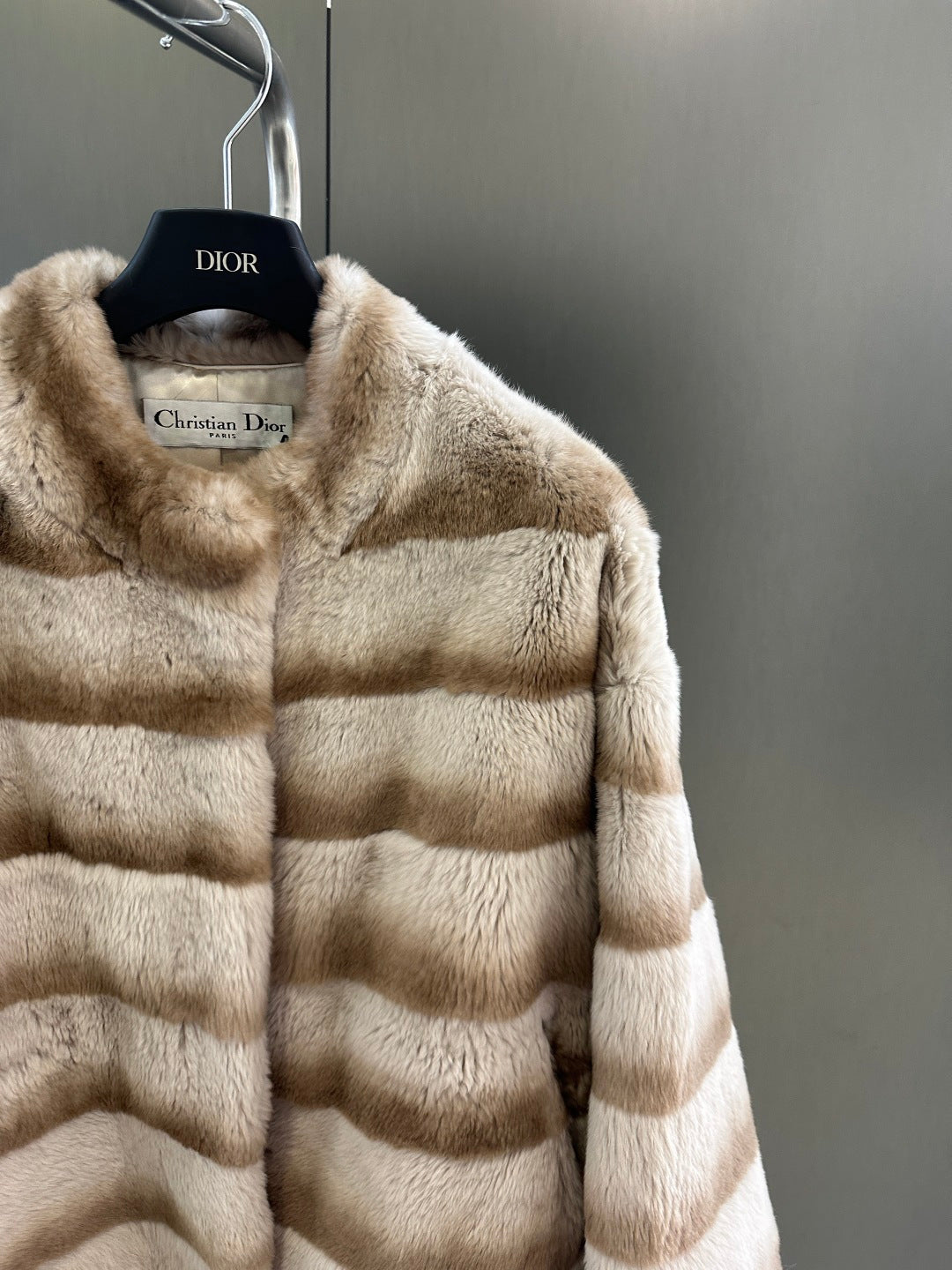 CD FW Coats Imported Milk Tea Rabbit Fur 343363