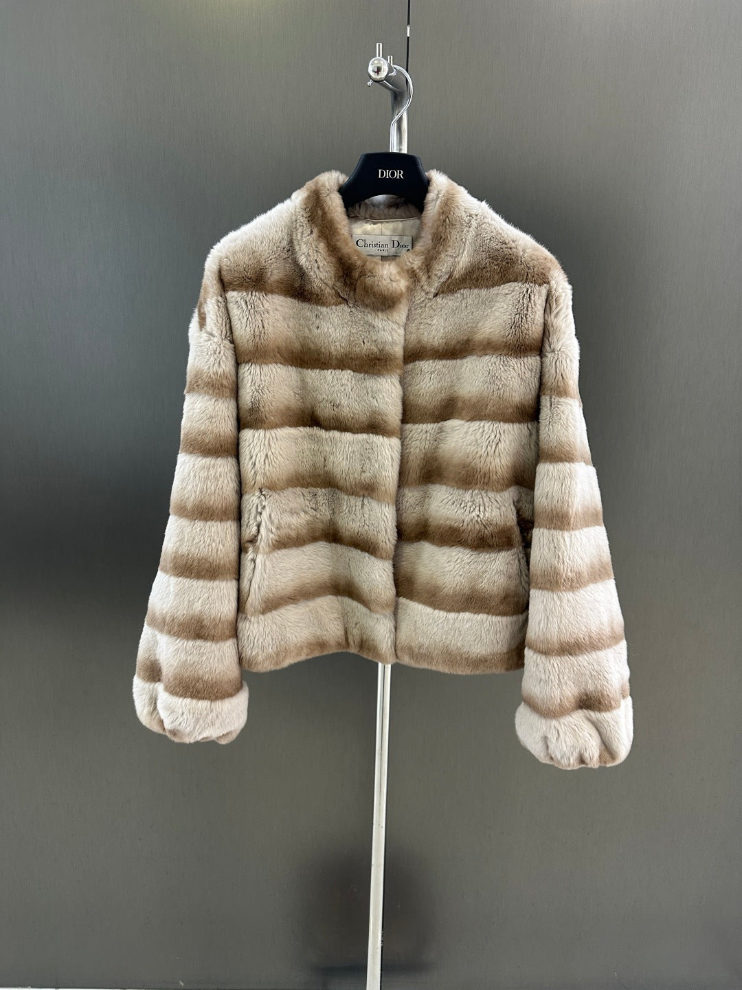 CD FW Coats Imported Milk Tea Rabbit Fur 343363