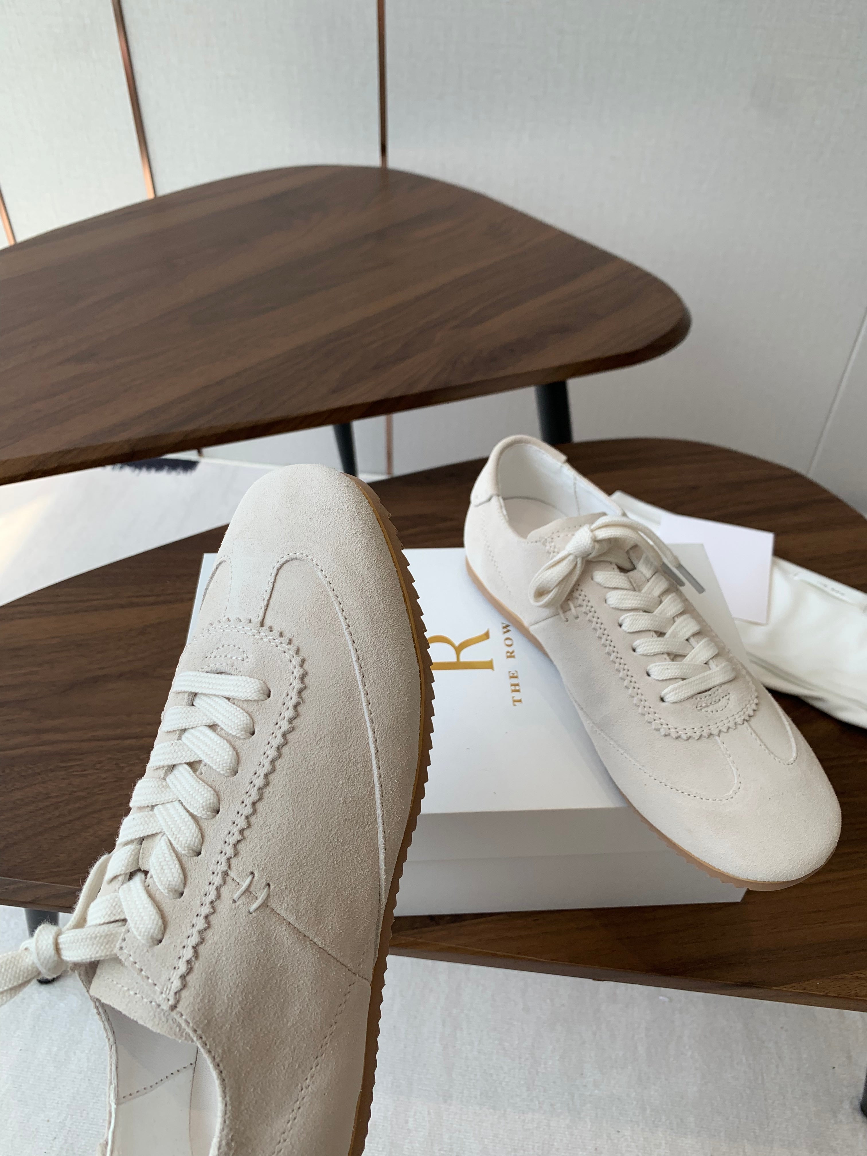 The Row Sneakers Eggshell Cow Suede 334523