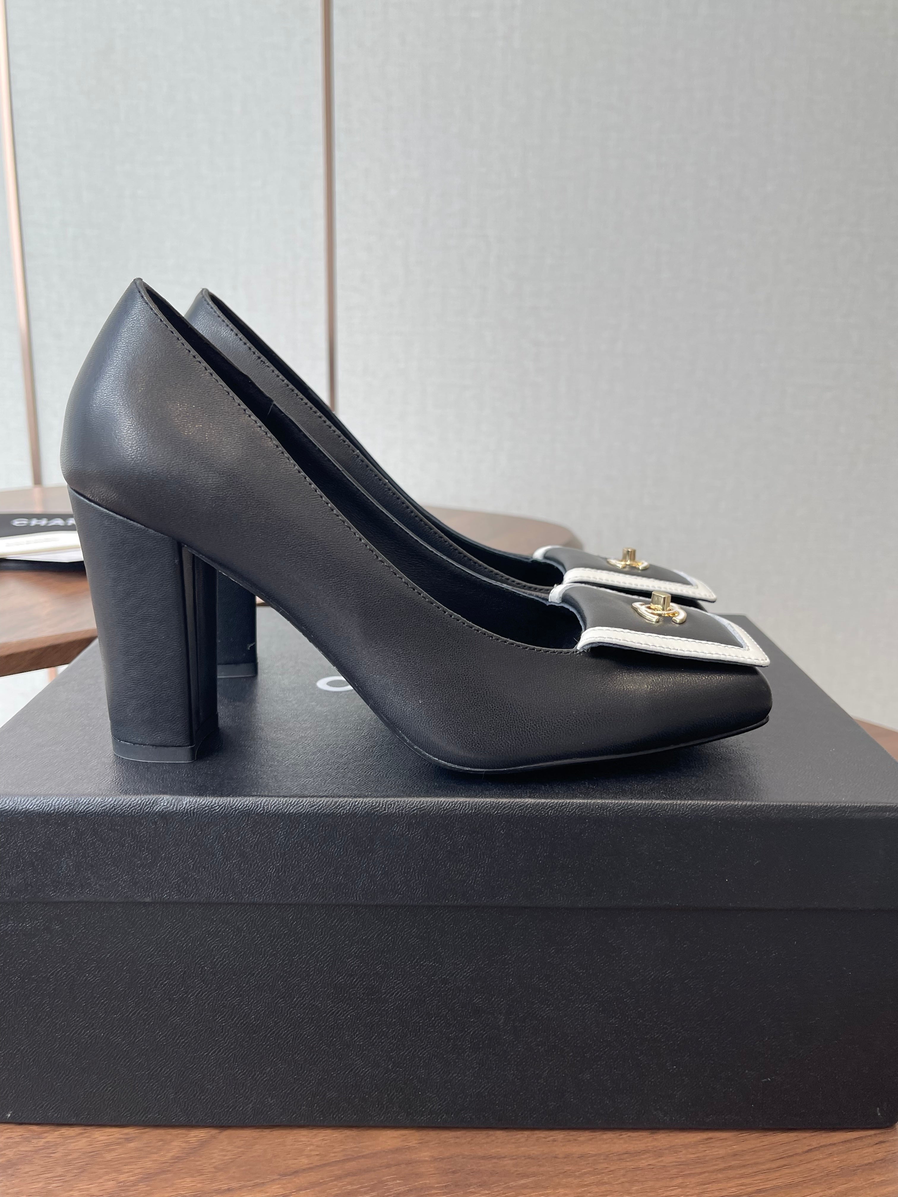 CC SS26 Mathieu Blazy Pumps 90mm Black Sheepskin 529526