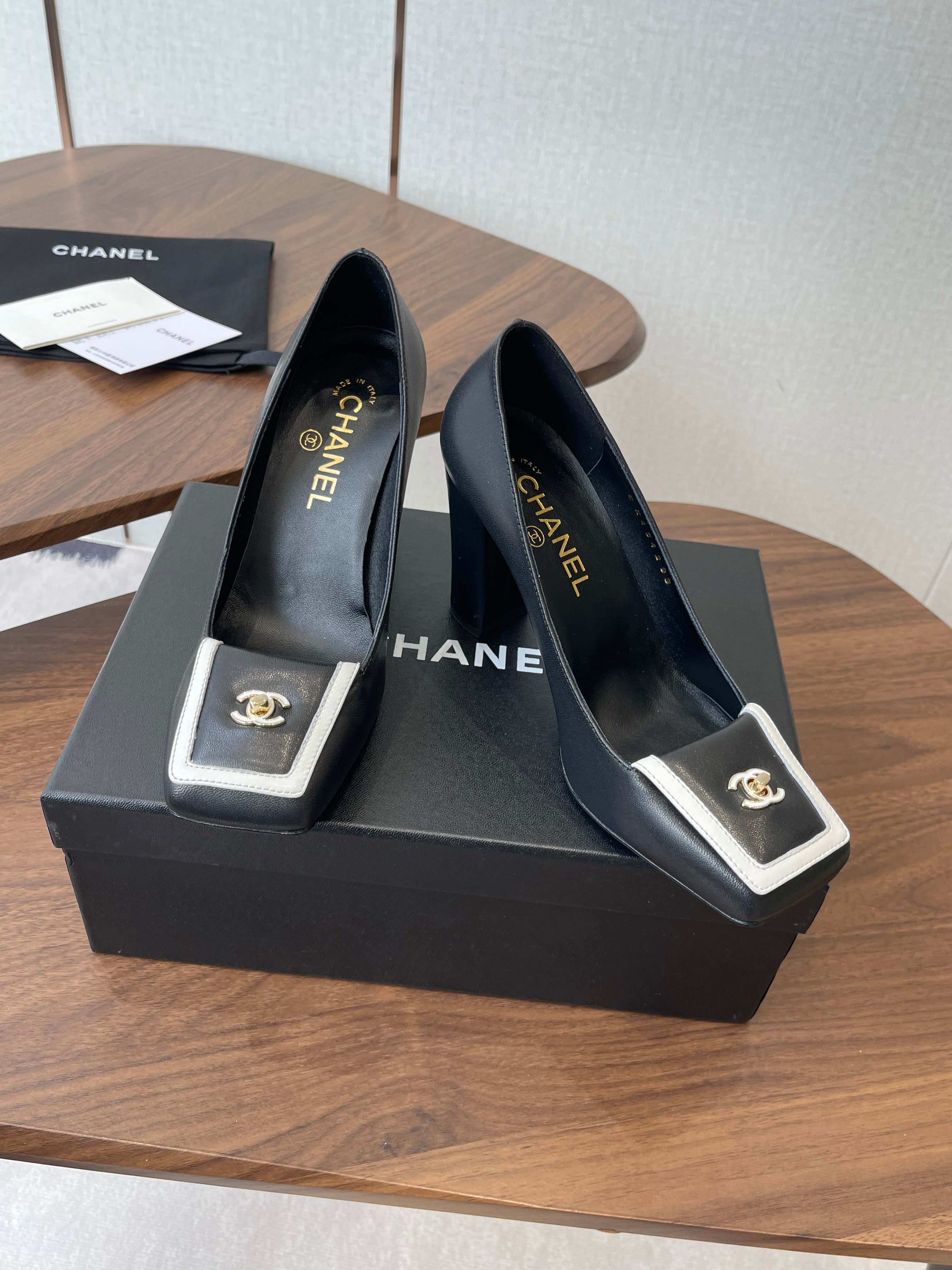 CC SS26 Mathieu Blazy Pumps 90mm Black Sheepskin 529526