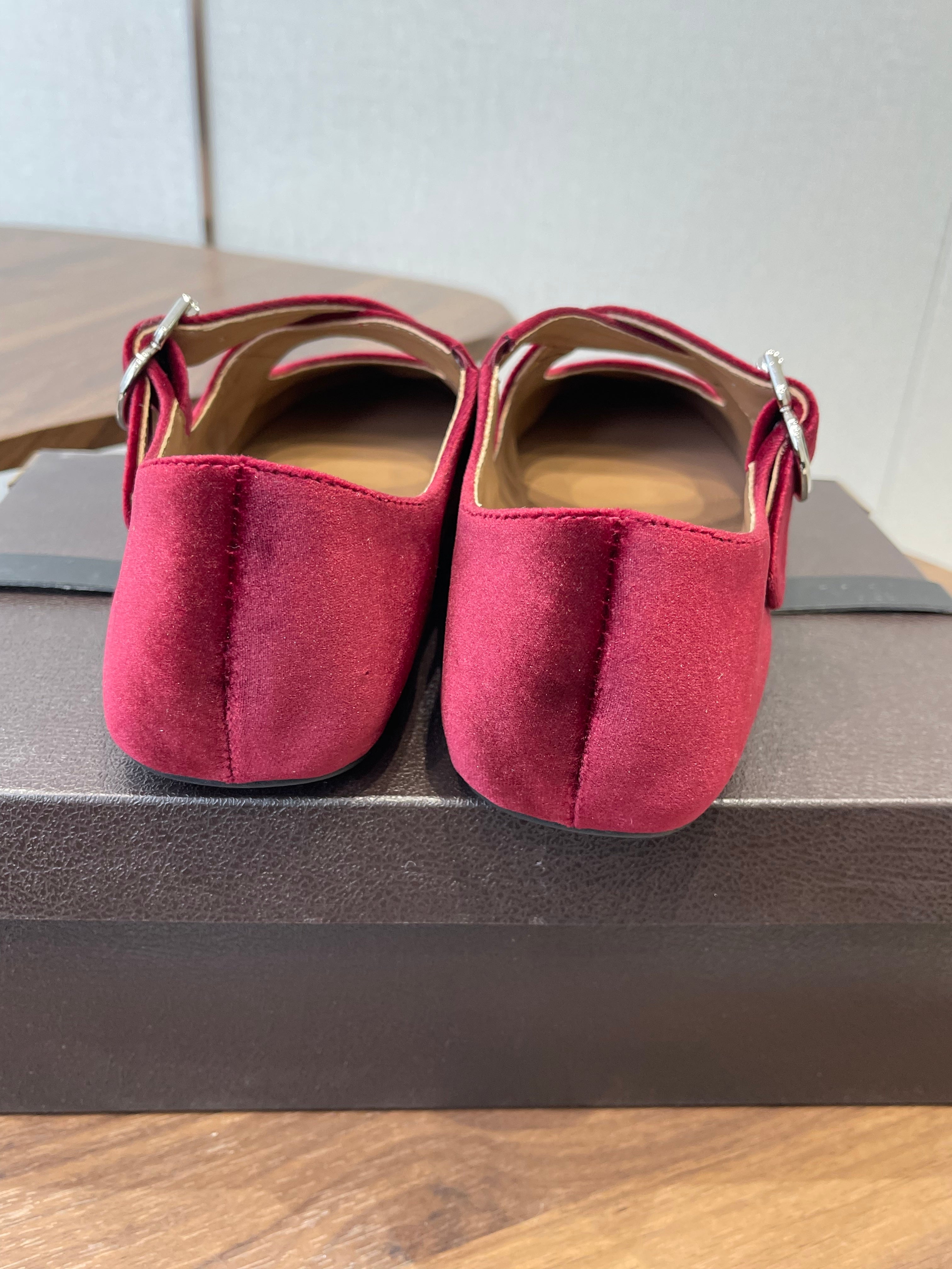 Alaïa Criss Cross Ballet Flat Red Velvet 633858
