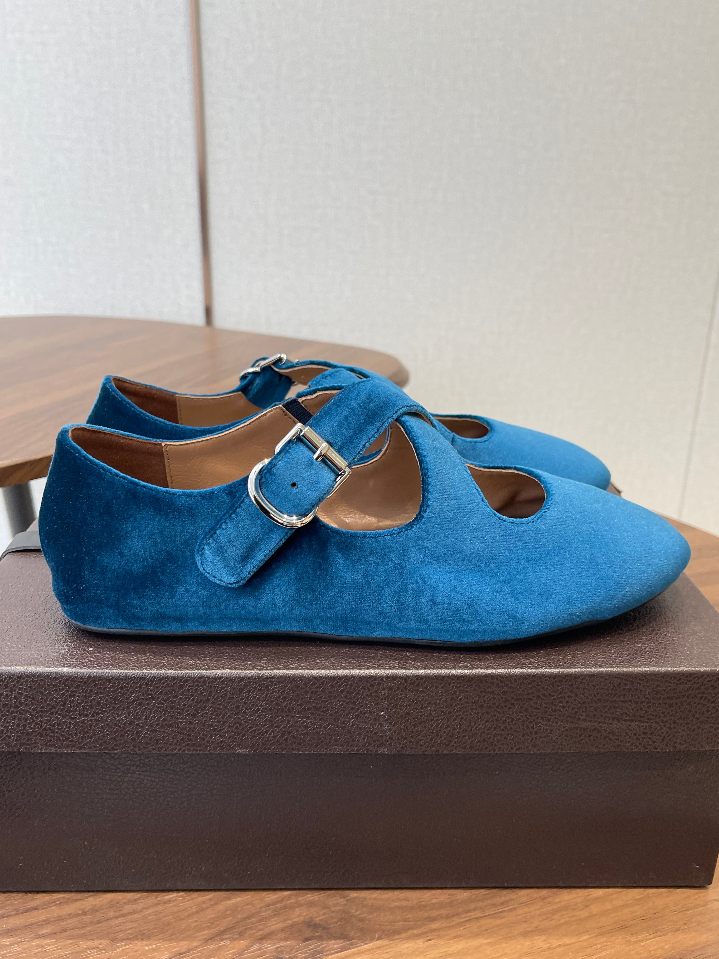 Alaïa Criss Cross Ballet Flat Dark Blue Velvet Velvet