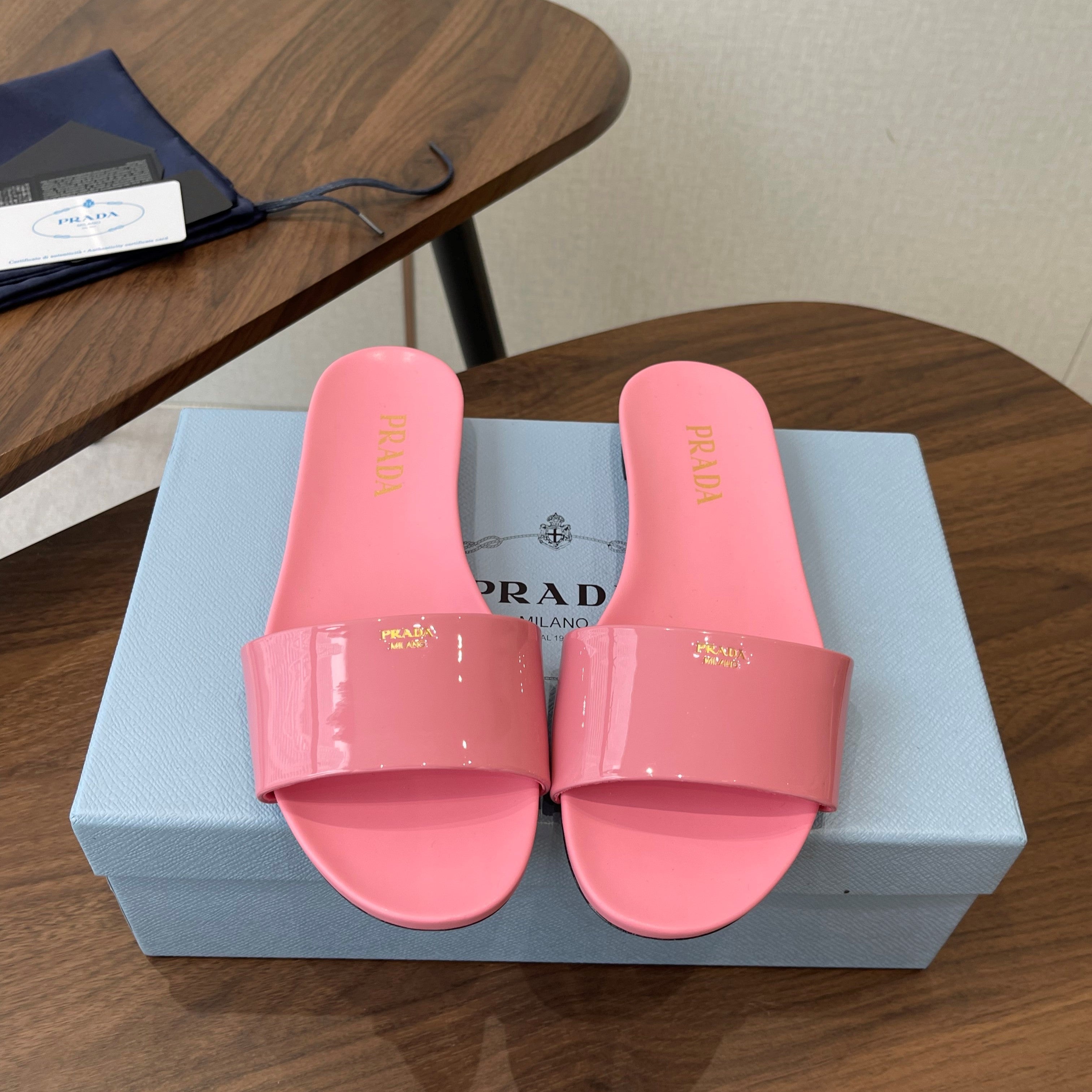 Prada Logo Slides Light Pink Patent Leather 727618