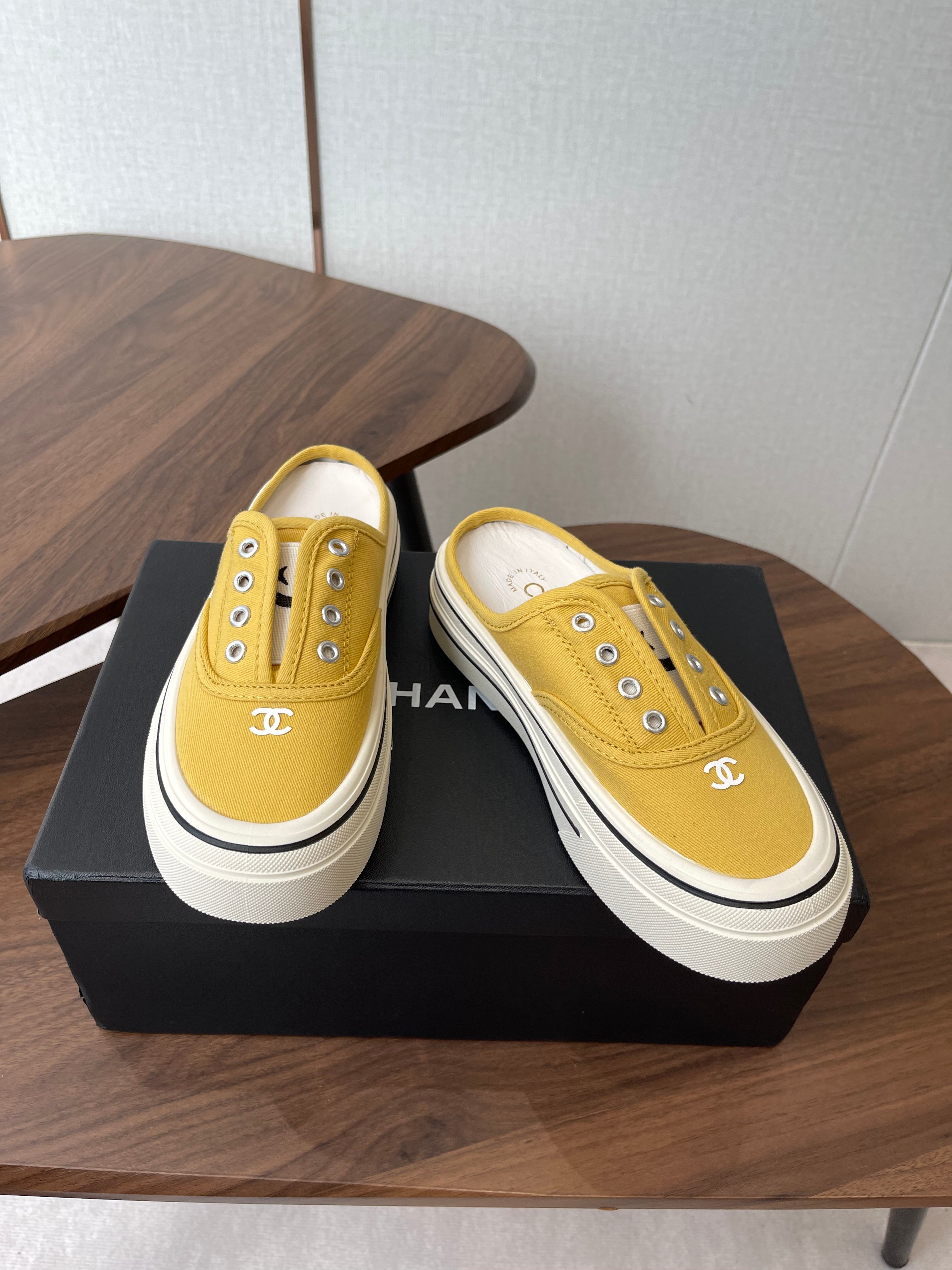 CC 26s Slip-On Platform Yellow Canvas 727467