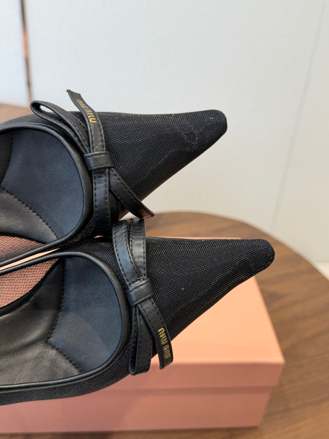 Miu 26s Pump 5.5cm Black Canvas 887656