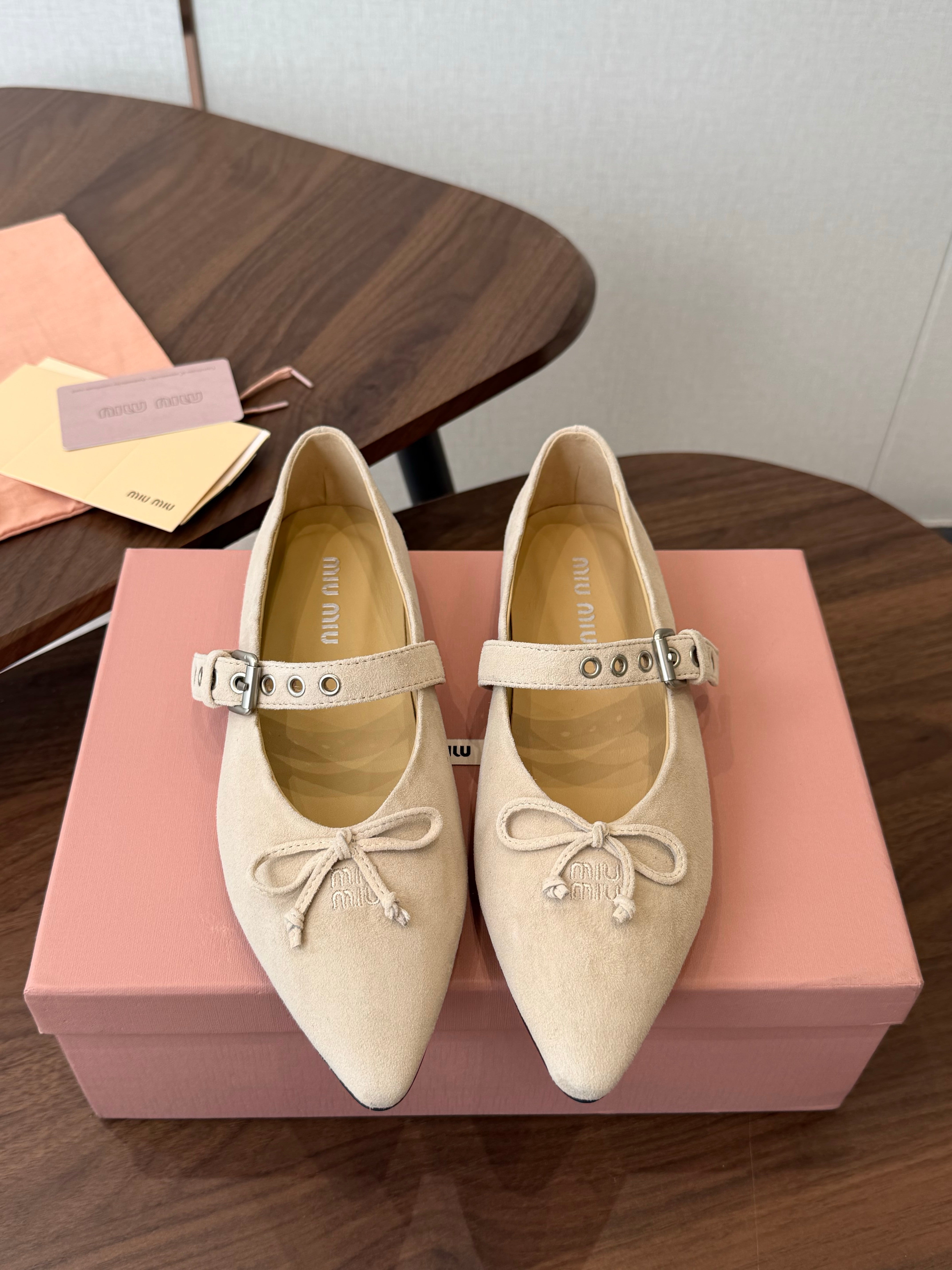 Miu Pointed-Toe Ballerina Flats Light Khaki Suede 940005