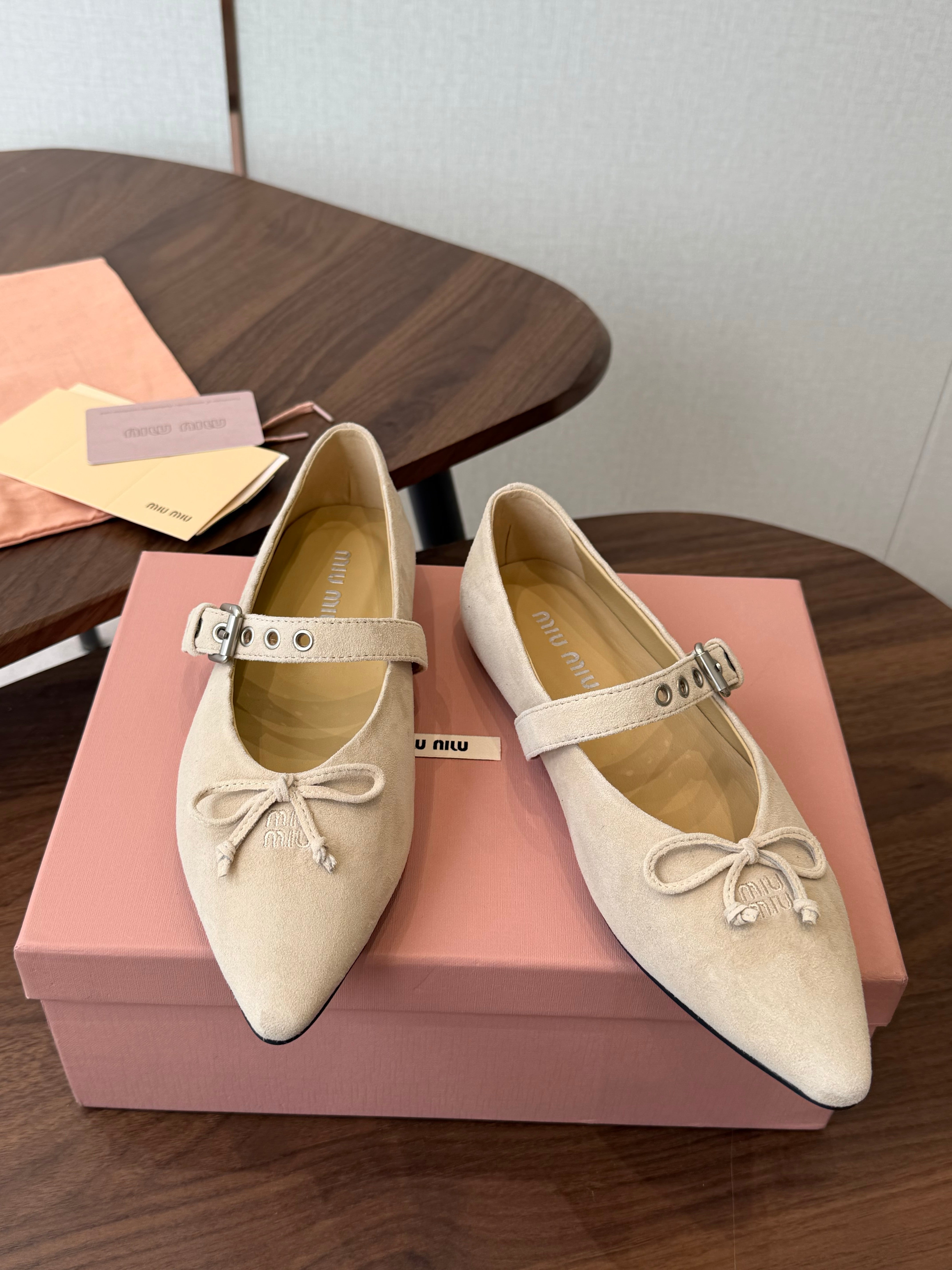 Miu Pointed-Toe Ballerina Flats Light Khaki Suede 940005