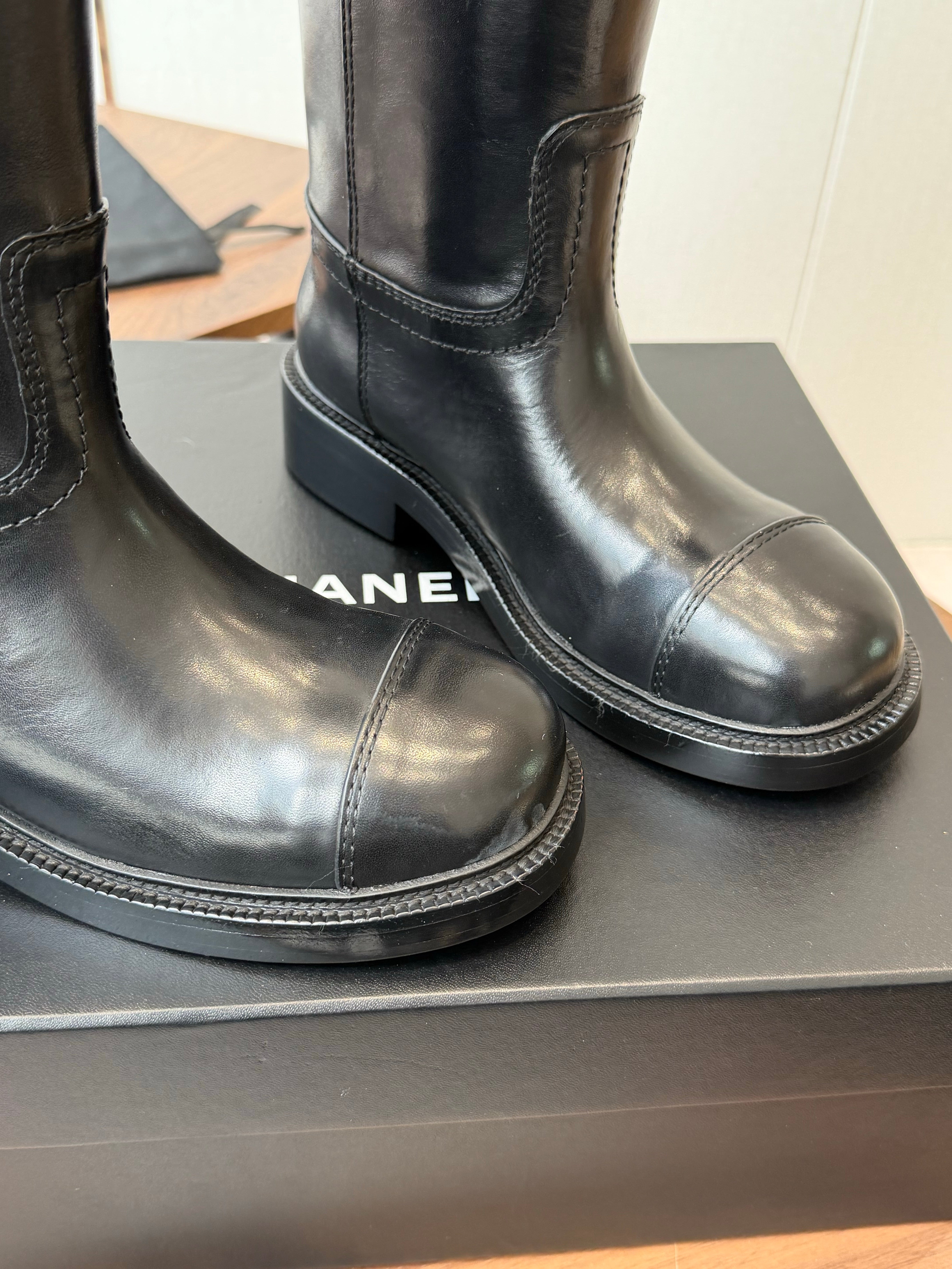 CC 26s Biker Knee Boots 3cm Black Leather 102127