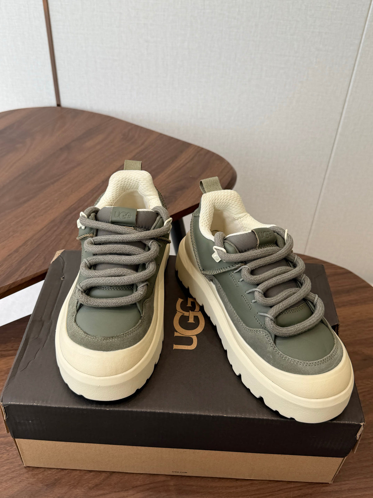 UGG Heritage Utility Sneaker Moss Green Buffed 1170910