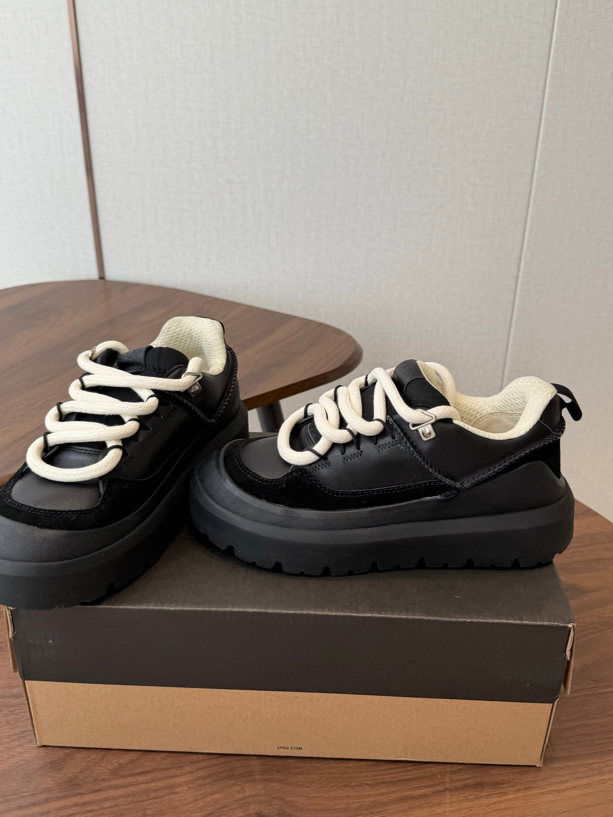 UGG Heritage Utility Sneaker Black Suede Mesh 1170910