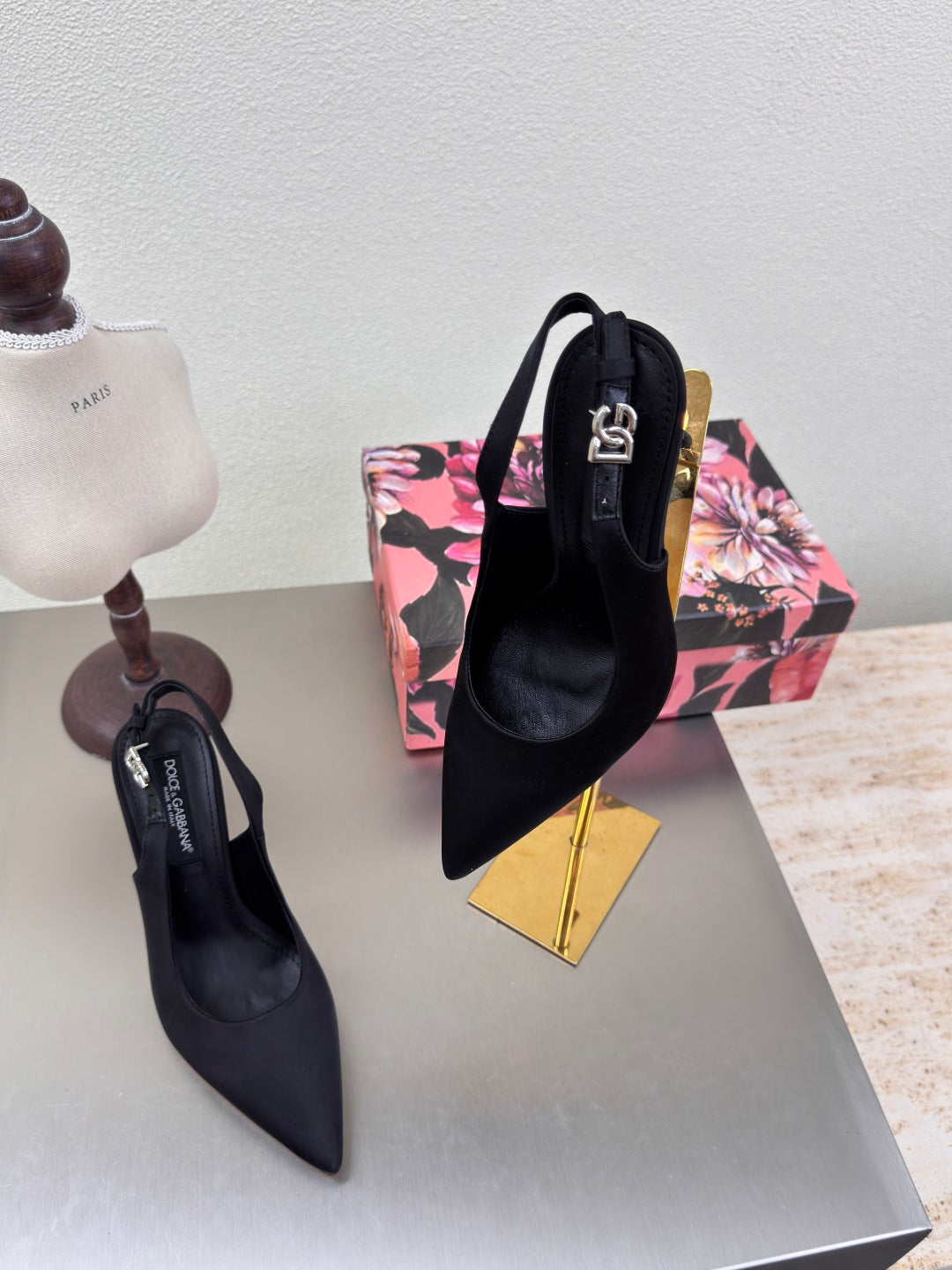 DC Slingback Pumps Black Silk & Sheepskin 343141