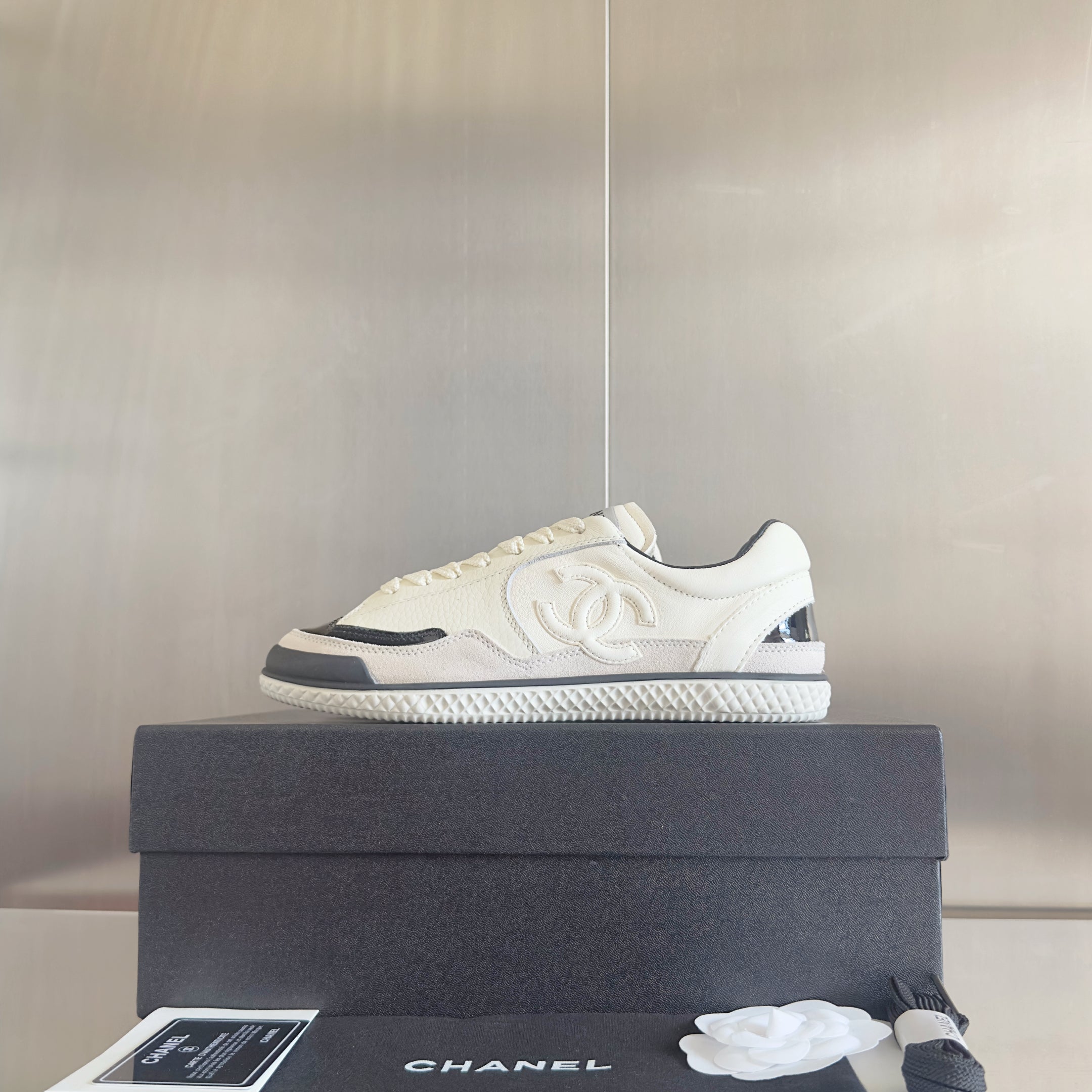 CC 25K British Baseball Shoes White Cowhide Patent Leather 459739
