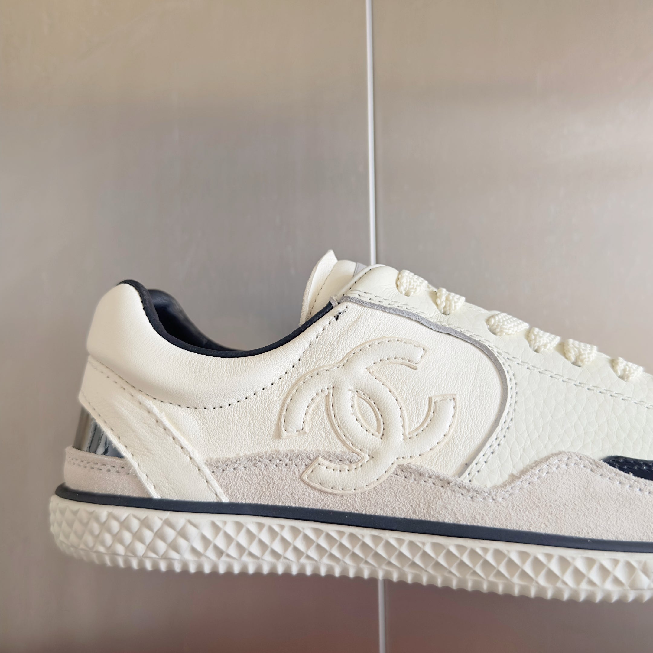 CC 25K British Baseball Shoes White Cowhide Patent Leather 459739