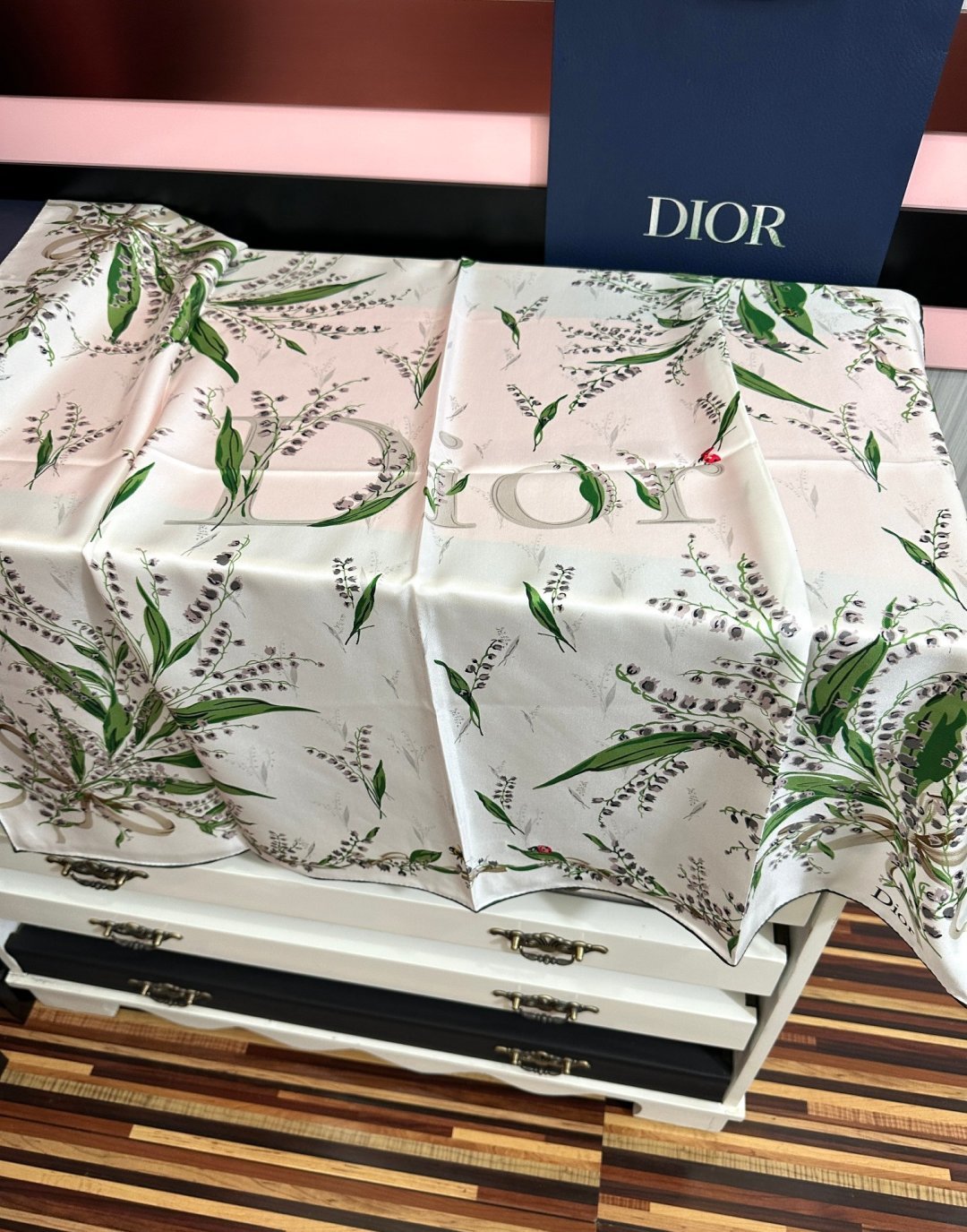 CD Scarf 90x90 Colorful Twill Silk 461779