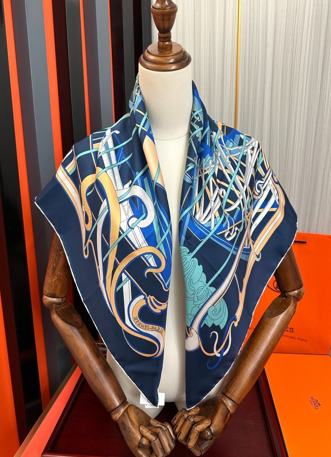 HM Scarf 90x90 Colorful Twill Silk 511160
