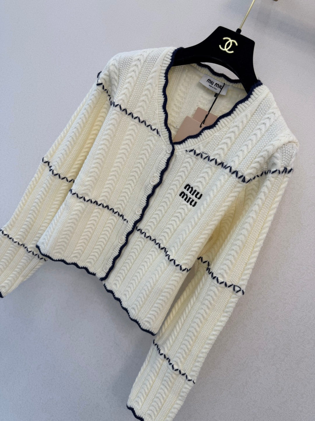 Miu 26s V-Neck Long-Sleeved Cardigan Ivory Wool 423101
