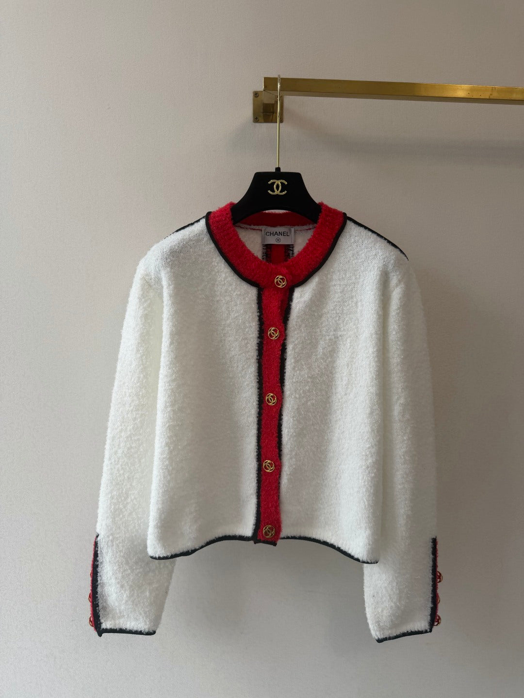 Chanel 2026 Gold Button Contrast Trim Bouclé Cardigan Jacket Tweed 438315