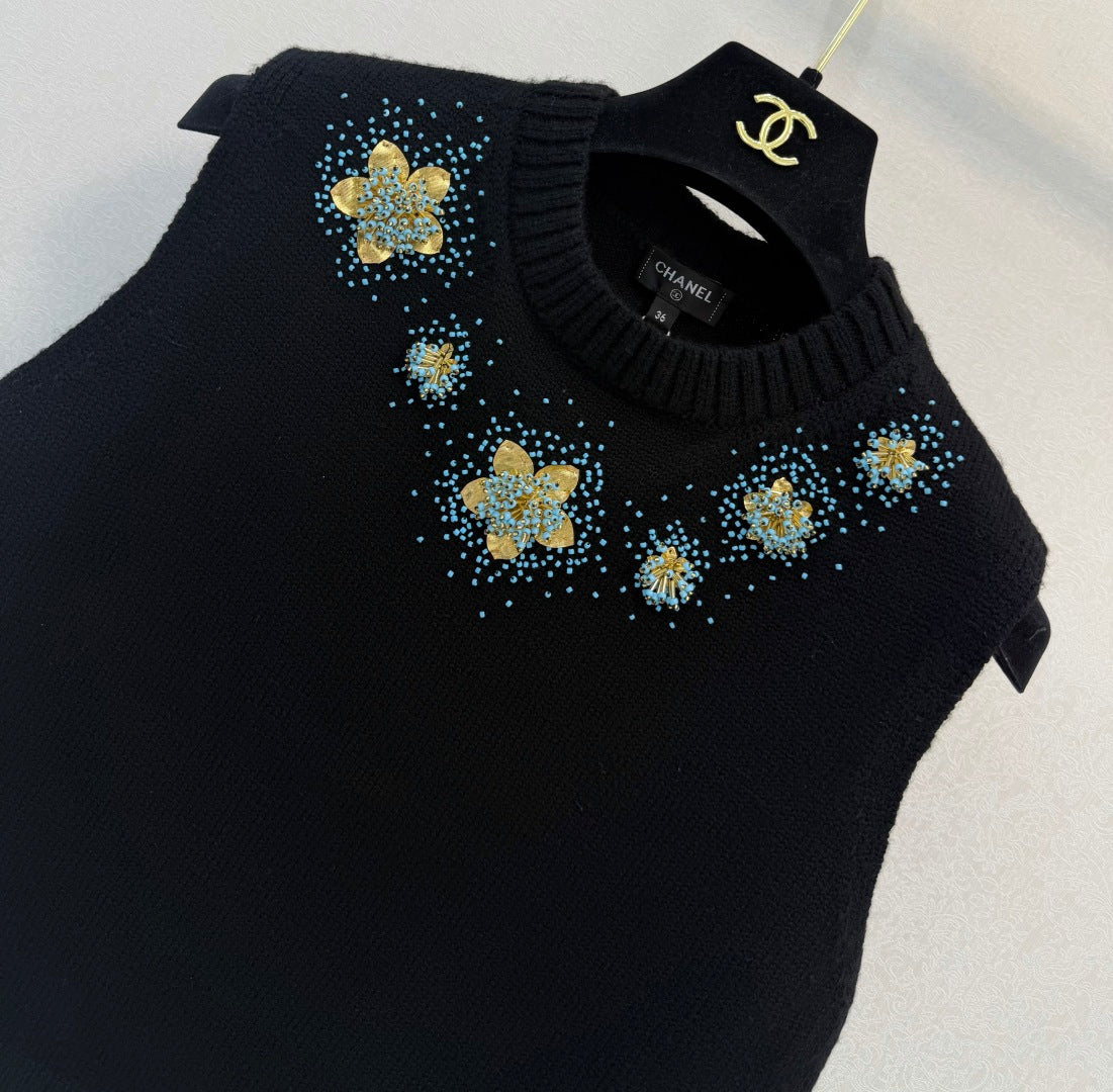 Chanel 26s Beaded Floral Knit Vest Black 450709
