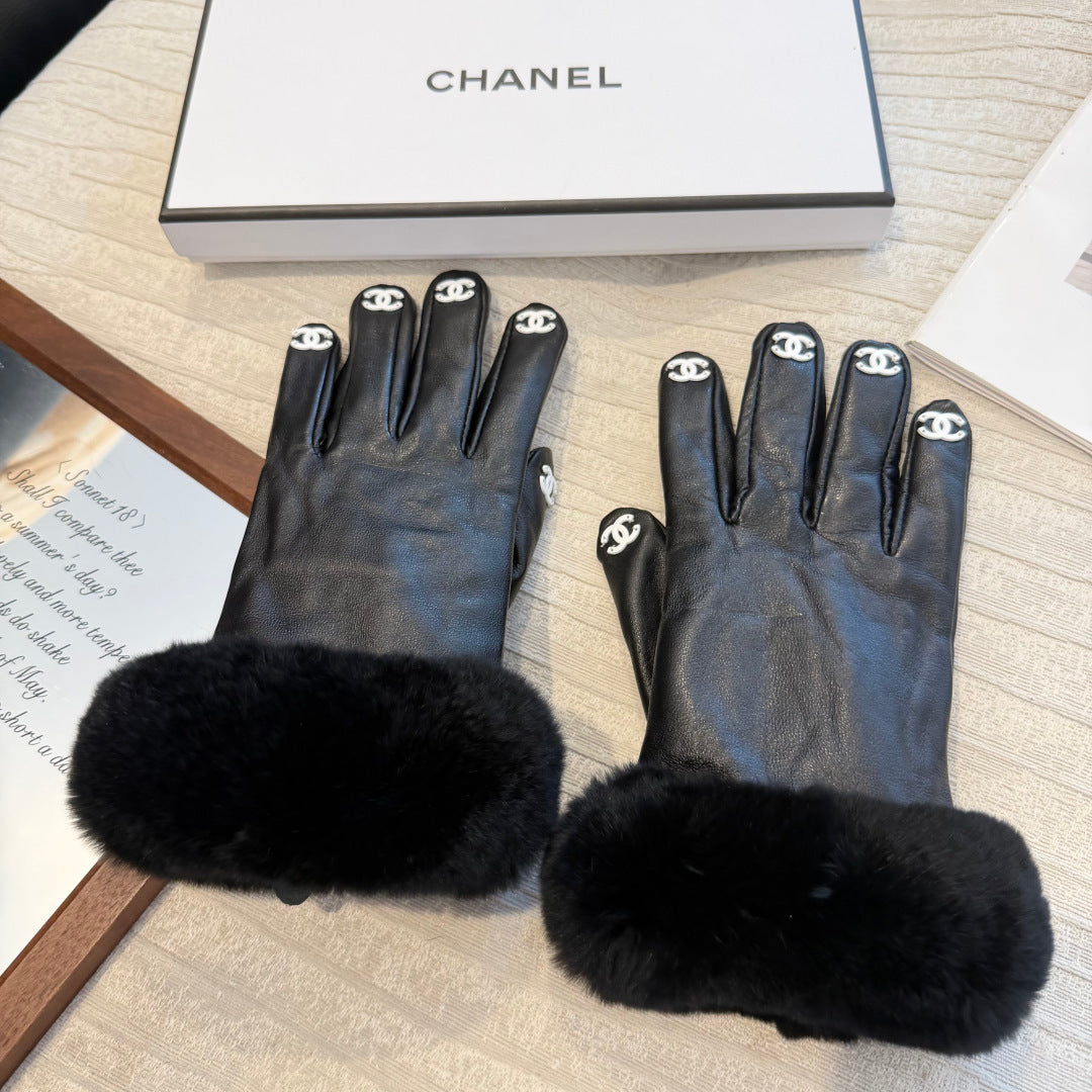 CC 26s Gloves Lambskin Fur 565270