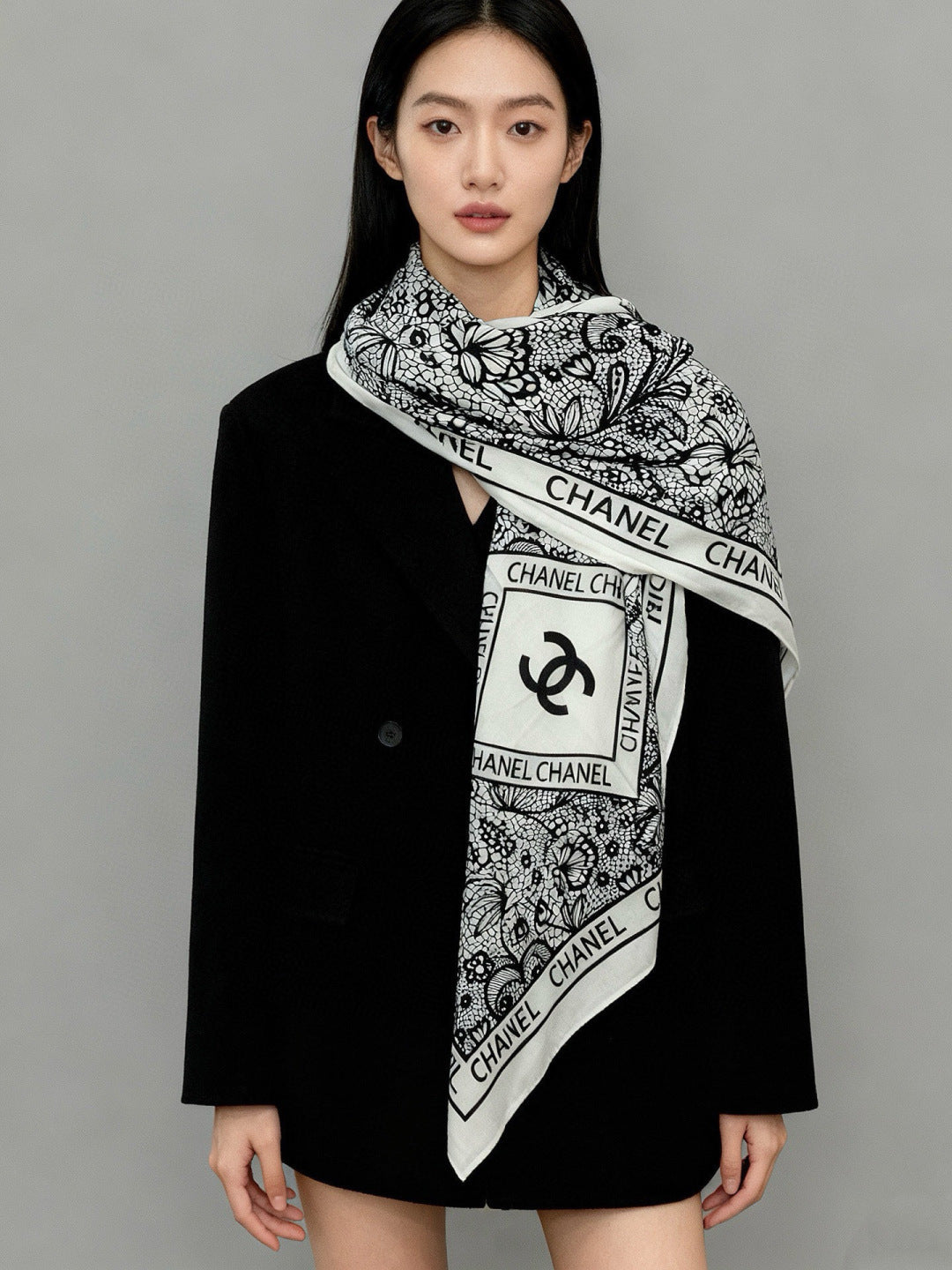 CC 25 Scarf 135cm White Black Cashmere Mulberry Silk 965404